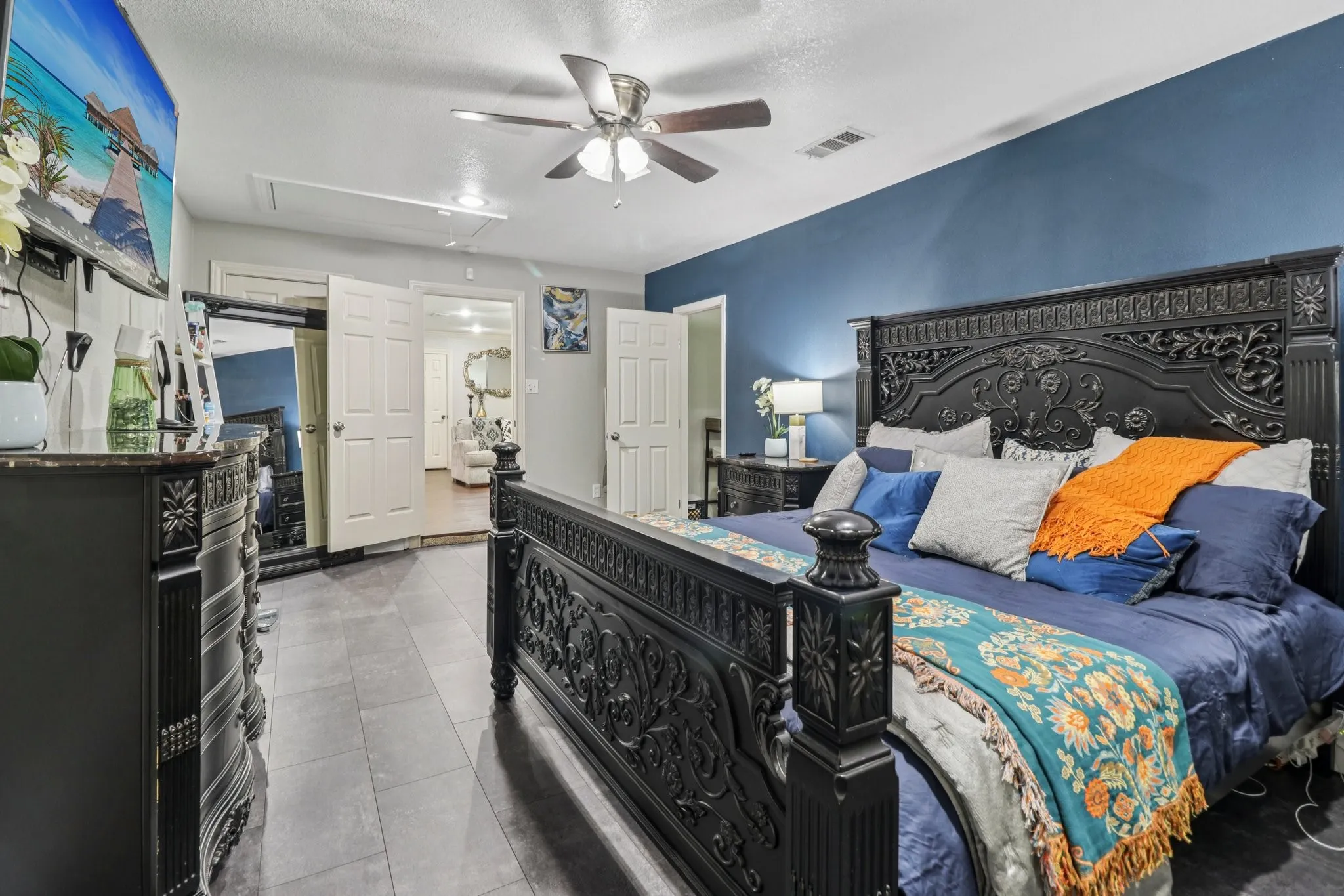 Single Family Residence For Sale in Dallas County , 1213 W Tarrant Road, Grand Prairie, Texas 75050, 4 Bedroom, 2 Bathroom, Garage spaces, 2,274 Sqft, built in 1965, Preowned, mls#21080417, Real Estate Agent in Grand Prairie, Homes For Sale in Dallas county, Homes For Sale in Grand Prairie, Realtor in Grand Prairie Texas, Real Estate Brokerage Independent Realty Texas, Luminita Cordes Realtor
