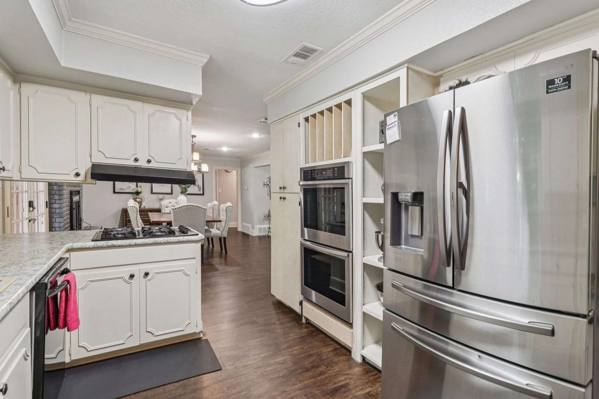 Single Family Residence For Sale in Dallas County , 1213 W Tarrant Road, Grand Prairie, Texas 75050, 4 Bedroom, 2 Bathroom, Garage spaces, 2,274 Sqft, built in 1965, Preowned, mls#21080417, Real Estate Agent in Grand Prairie, Homes For Sale in Dallas county, Homes For Sale in Grand Prairie, Realtor in Grand Prairie Texas, Real Estate Brokerage Independent Realty Texas, Luminita Cordes Realtor
