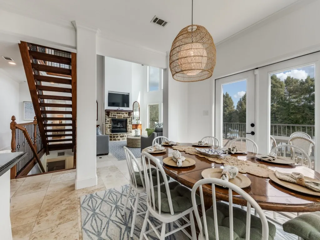 Single Family Residence For Sale in Henderson County , 5848 Lago Vista Drive, Athens, Texas 75752, 4 Bedroom, 5 Bathroom, 2 Garage spaces, 3,245 Sqft, built in 2011, Preowned, mls#21079018, Real Estate Agent in Athens, Homes For Sale in Henderson county, Homes For Sale in Athens, Realtor in Athens Texas, Real Estate Brokerage Independent Realty Texas, Luminita Cordes Realtor
