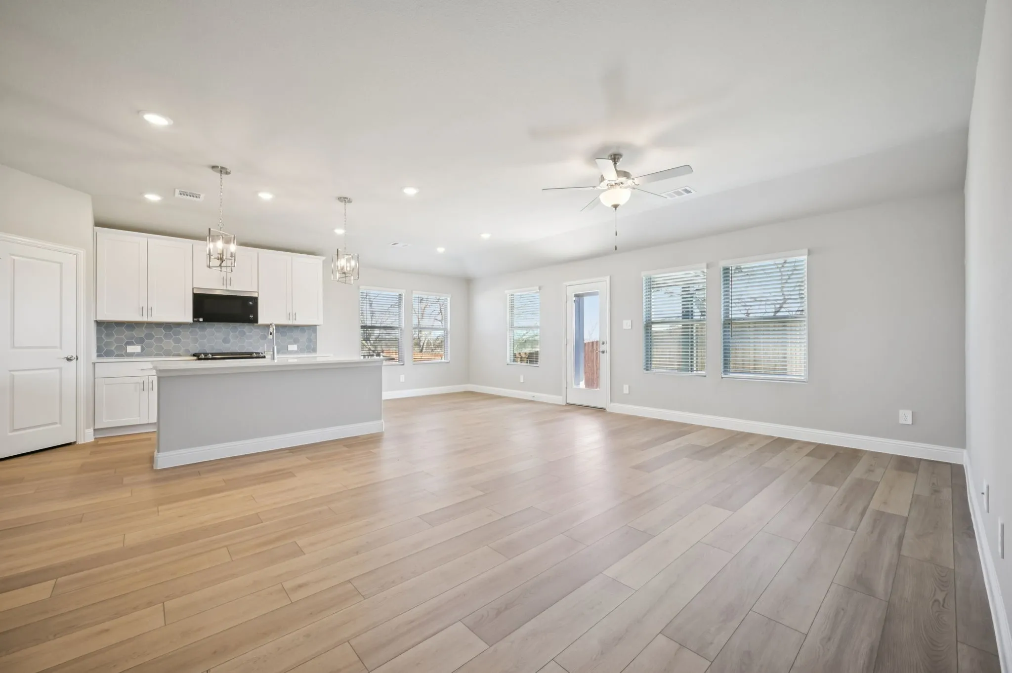 Single Family Residence For Sale in Collin County , 2617 Grand Canyon Street, Anna, Texas 75409, 4 Bedroom, 3 Bathroom, 3 Garage spaces, 2,260 Sqft, built in 2025, New Construction - Incomplete, mls#21078275, Real Estate Agent in Anna, Homes For Sale in Collin county, Homes For Sale in Anna, Realtor in Anna Texas, Real Estate Brokerage Independent Realty Texas, Luminita Cordes Realtor