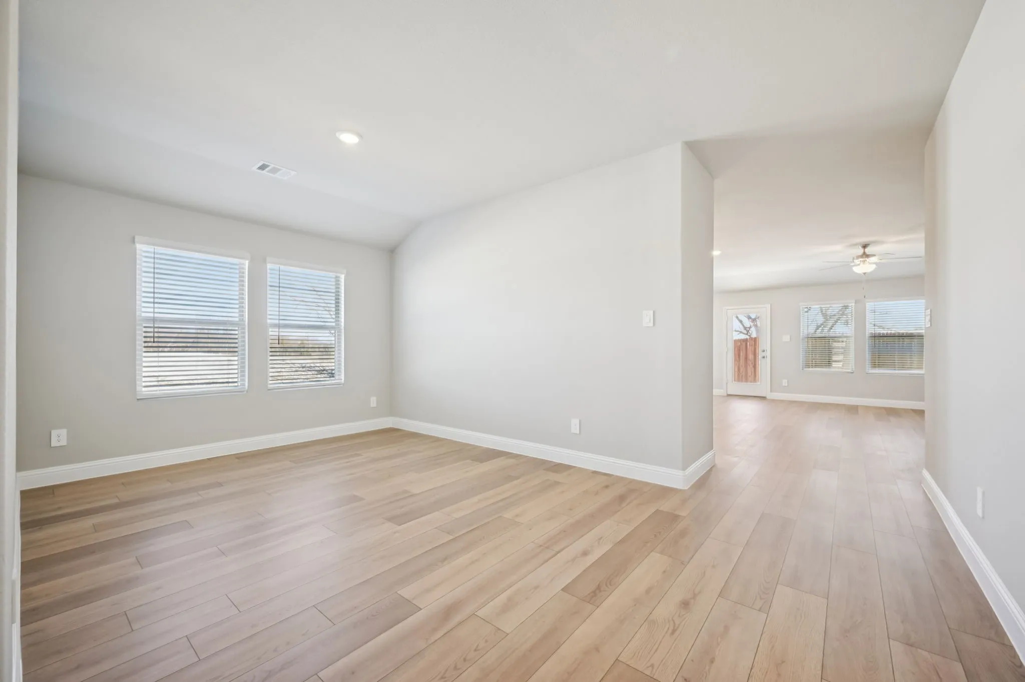 Single Family Residence For Sale in Collin County , 2617 Grand Canyon Street, Anna, Texas 75409, 4 Bedroom, 3 Bathroom, 3 Garage spaces, 2,260 Sqft, built in 2025, New Construction - Incomplete, mls#21078275, Real Estate Agent in Anna, Homes For Sale in Collin county, Homes For Sale in Anna, Realtor in Anna Texas, Real Estate Brokerage Independent Realty Texas, Luminita Cordes Realtor