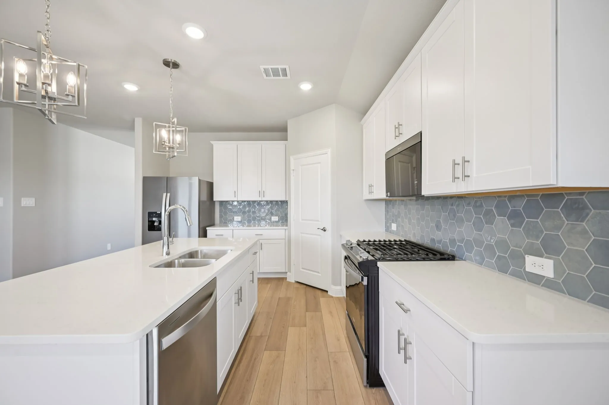 Single Family Residence For Sale in Collin County , 2617 Grand Canyon Street, Anna, Texas 75409, 4 Bedroom, 3 Bathroom, 3 Garage spaces, 2,260 Sqft, built in 2025, New Construction - Incomplete, mls#21078275, Real Estate Agent in Anna, Homes For Sale in Collin county, Homes For Sale in Anna, Realtor in Anna Texas, Real Estate Brokerage Independent Realty Texas, Luminita Cordes Realtor