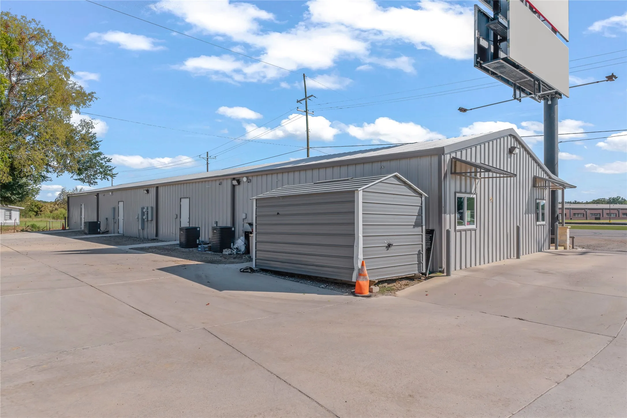 Business For Sale in Van Zandt County , 15996 HWY 80, Edgewood, Texas 75117, 0, 0, Garage spaces, 0 Sqft, built in 2023, Preowned, Price $650,000, mls#21079535, Real Estate Agent in Edgewood, Homes For Sale in Van Zandt county, Homes For Sale in Edgewood, Realtor in Edgewood Texas, Real Estate Brokerage Independent Realty Texas, Luminita Cordes Realtor