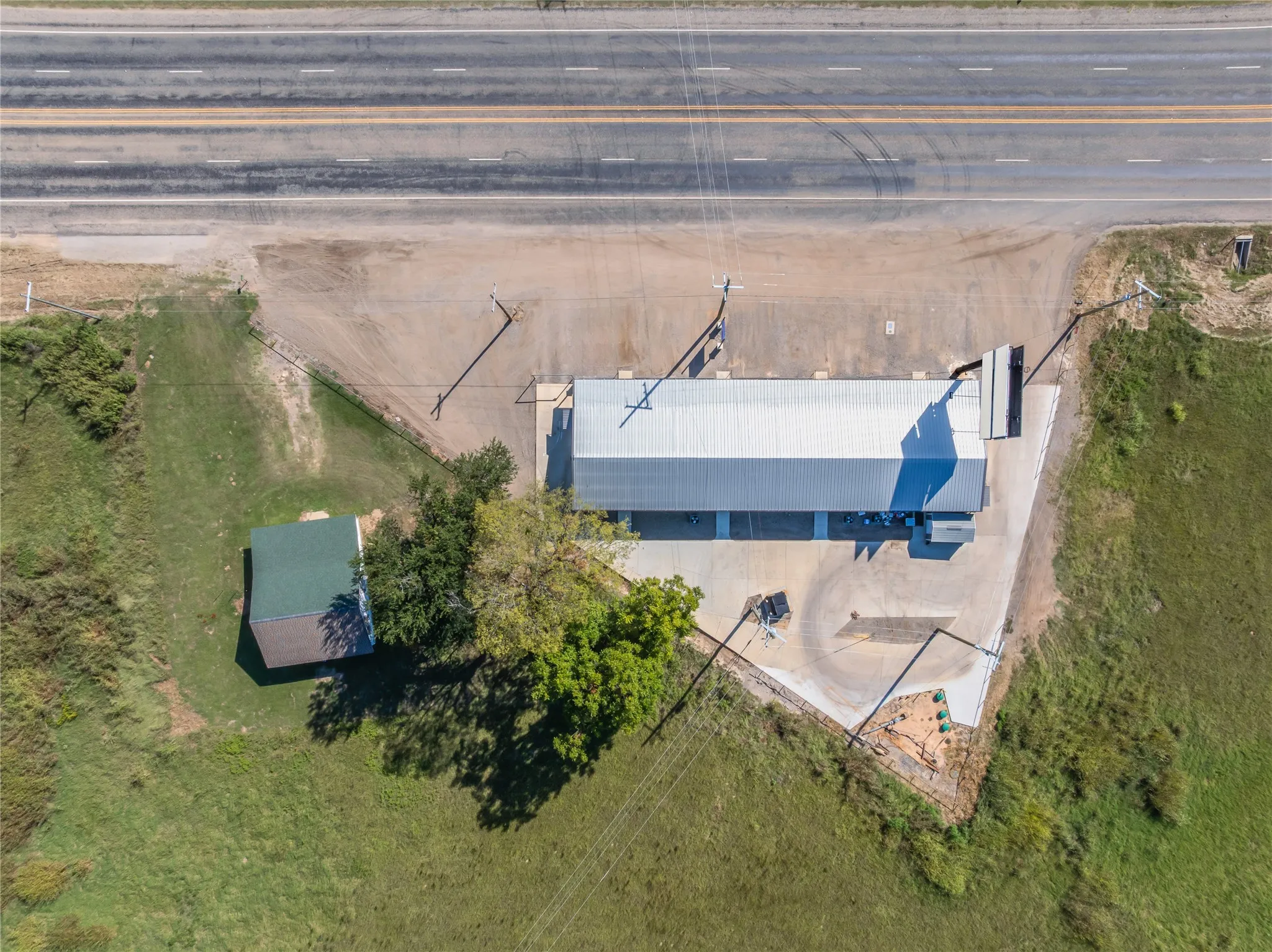 Business For Sale in Van Zandt County , 15996 HWY 80, Edgewood, Texas 75117, 0, 0, Garage spaces, 0 Sqft, built in 2023, Preowned, Price $650,000, mls#21079535, Real Estate Agent in Edgewood, Homes For Sale in Van Zandt county, Homes For Sale in Edgewood, Realtor in Edgewood Texas, Real Estate Brokerage Independent Realty Texas, Luminita Cordes Realtor