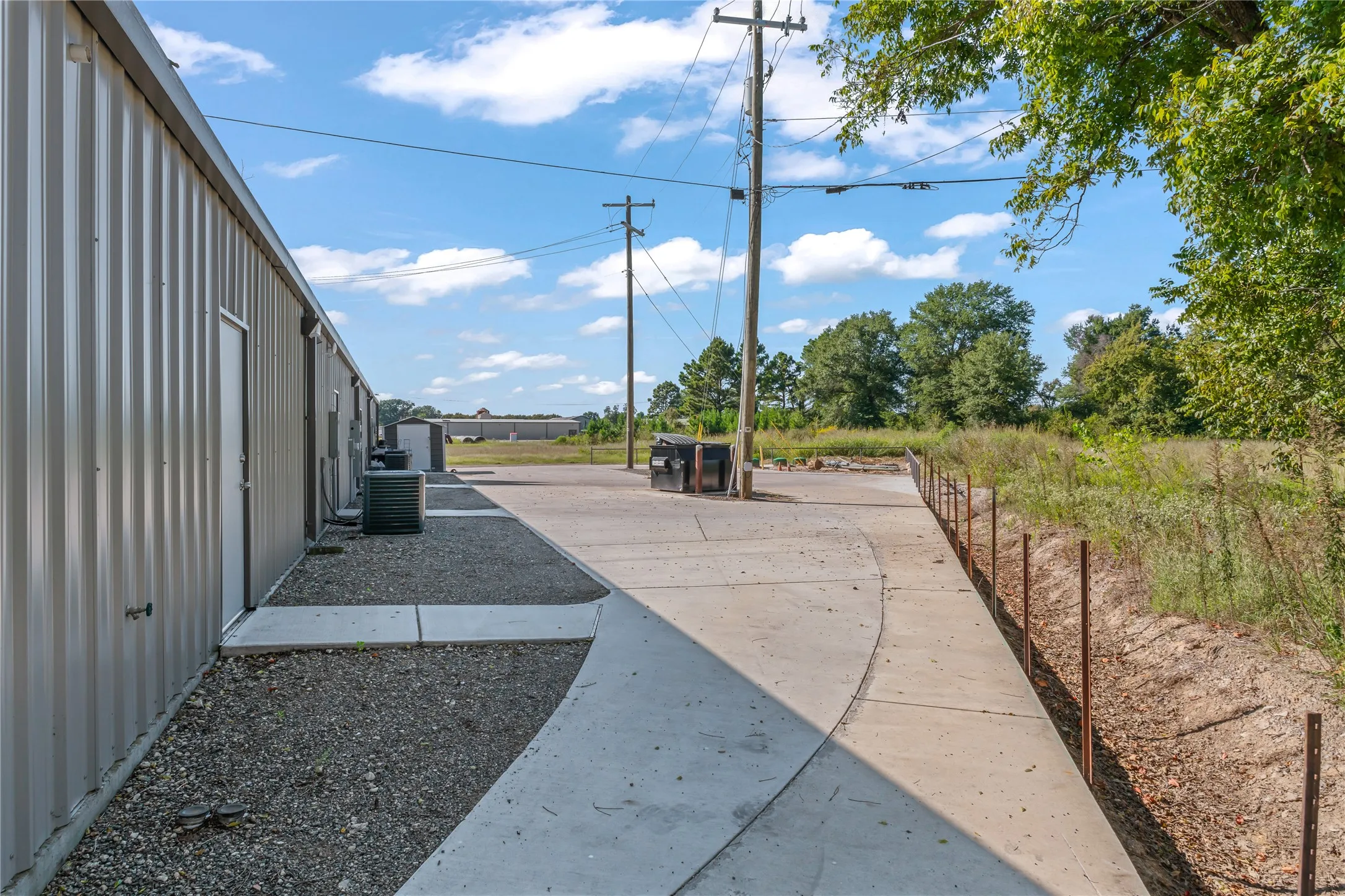 Business For Sale in Van Zandt County , 15996 HWY 80, Edgewood, Texas 75117, 0, 0, Garage spaces, 0 Sqft, built in 2023, Preowned, Price $650,000, mls#21079535, Real Estate Agent in Edgewood, Homes For Sale in Van Zandt county, Homes For Sale in Edgewood, Realtor in Edgewood Texas, Real Estate Brokerage Independent Realty Texas, Luminita Cordes Realtor