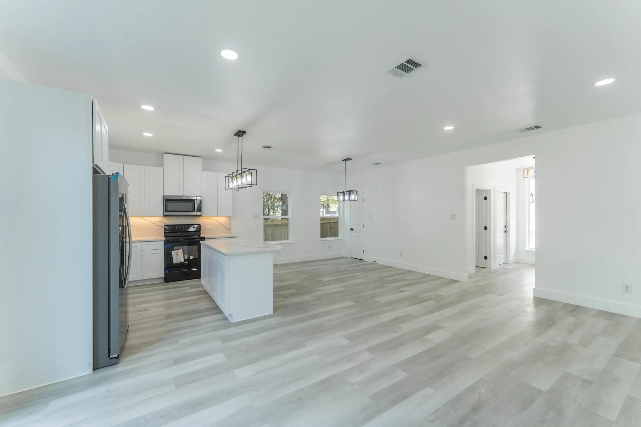 Single Family Residence For Sale in Hopkins County , 316 Beckham Street W, Sulphur Springs, Texas 75482, 3 Bedroom, 2 Bathroom, 1 Garage spaces, 1,416 Sqft, built in 2025, New Construction - Complete, mls#21080719, Real Estate Agent in Sulphur Springs, Homes For Sale in Hopkins county, Homes For Sale in Sulphur Springs, Realtor in Sulphur Springs Texas, Real Estate Brokerage Independent Realty Texas, Luminita Cordes Realtor