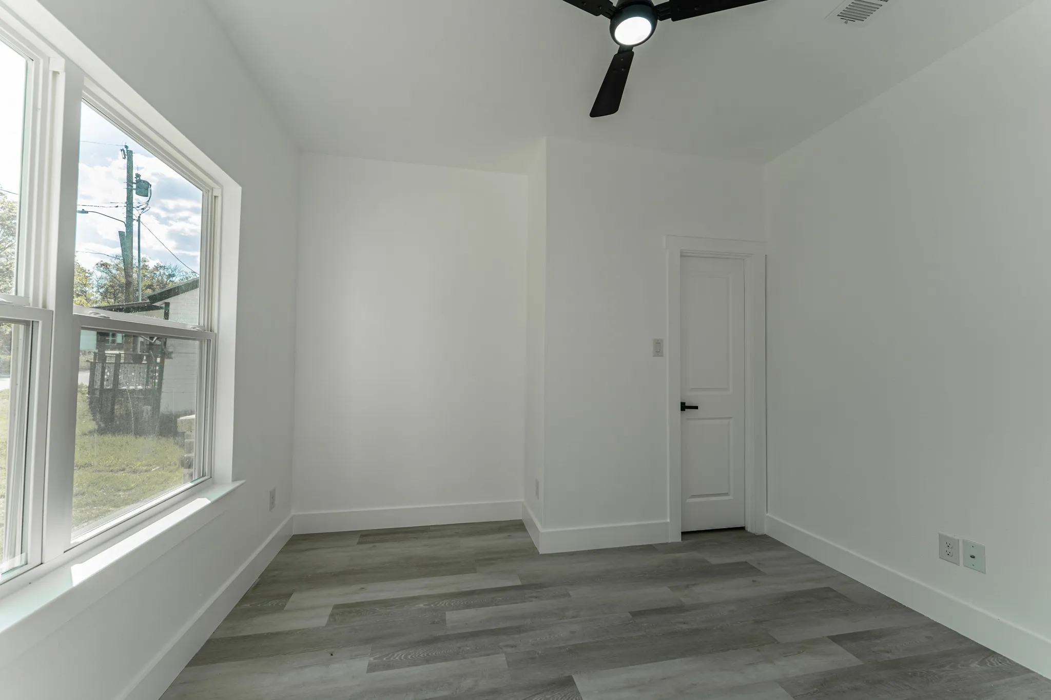 Single Family Residence For Sale in Hopkins County , 316 Beckham Street W, Sulphur Springs, Texas 75482, 3 Bedroom, 2 Bathroom, 1 Garage spaces, 1,416 Sqft, built in 2025, New Construction - Complete, mls#21080719, Real Estate Agent in Sulphur Springs, Homes For Sale in Hopkins county, Homes For Sale in Sulphur Springs, Realtor in Sulphur Springs Texas, Real Estate Brokerage Independent Realty Texas, Luminita Cordes Realtor