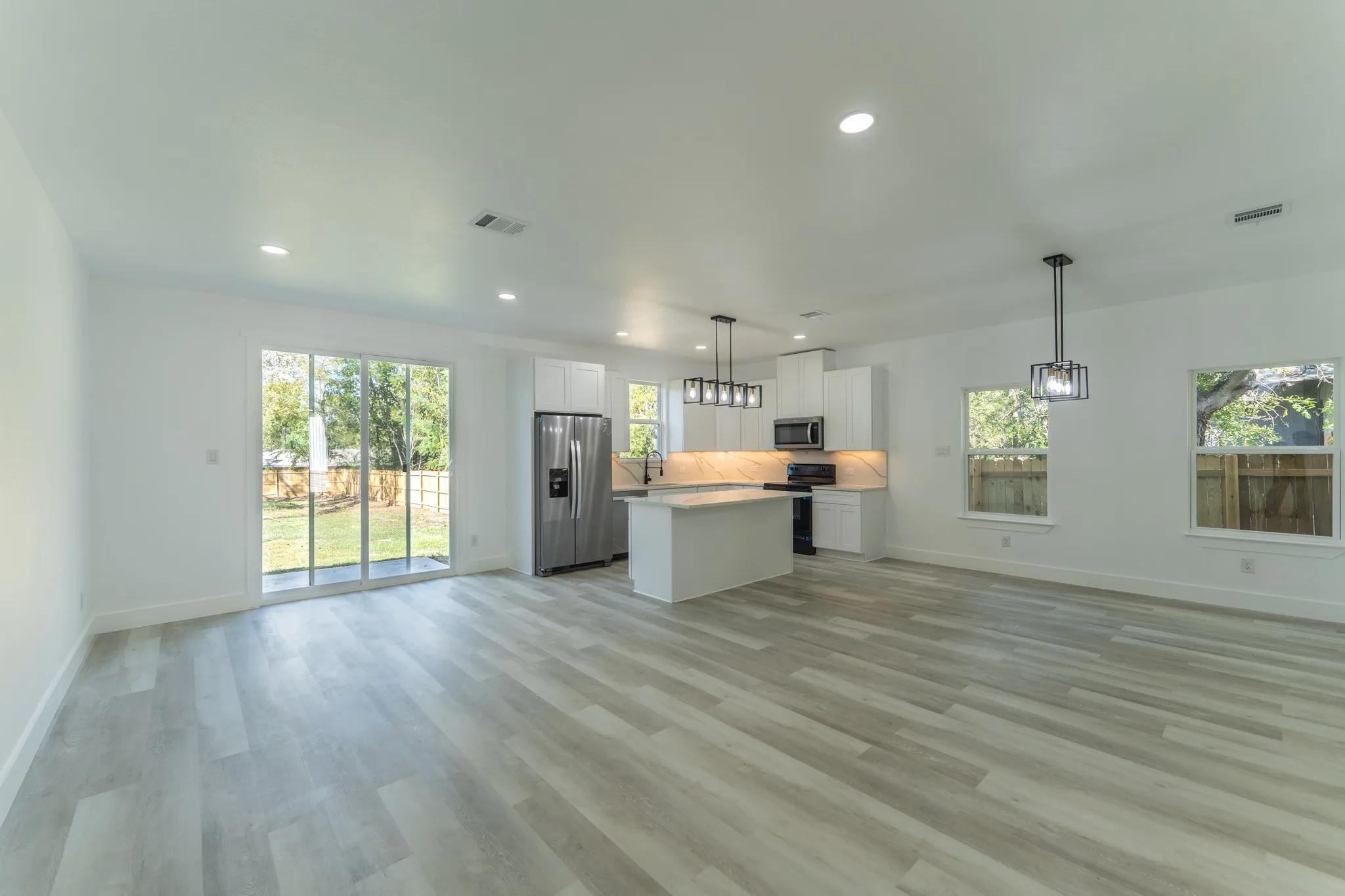 Single Family Residence For Sale in Hopkins County , 316 Beckham Street W, Sulphur Springs, Texas 75482, 3 Bedroom, 2 Bathroom, 1 Garage spaces, 1,416 Sqft, built in 2025, New Construction - Complete, mls#21080719, Real Estate Agent in Sulphur Springs, Homes For Sale in Hopkins county, Homes For Sale in Sulphur Springs, Realtor in Sulphur Springs Texas, Real Estate Brokerage Independent Realty Texas, Luminita Cordes Realtor