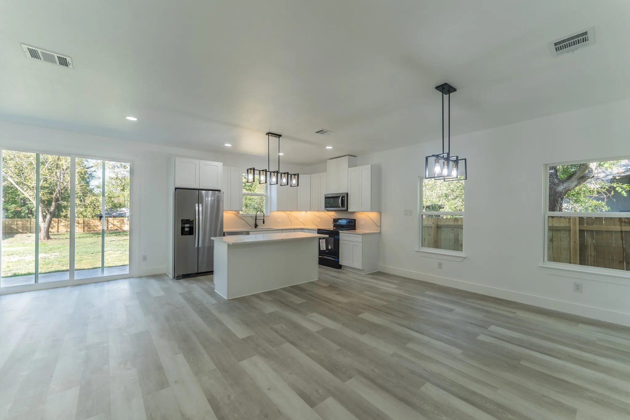 Single Family Residence For Sale in Hopkins County , 316 Beckham Street W, Sulphur Springs, Texas 75482, 3 Bedroom, 2 Bathroom, 1 Garage spaces, 1,416 Sqft, built in 2025, New Construction - Complete, mls#21080719, Real Estate Agent in Sulphur Springs, Homes For Sale in Hopkins county, Homes For Sale in Sulphur Springs, Realtor in Sulphur Springs Texas, Real Estate Brokerage Independent Realty Texas, Luminita Cordes Realtor