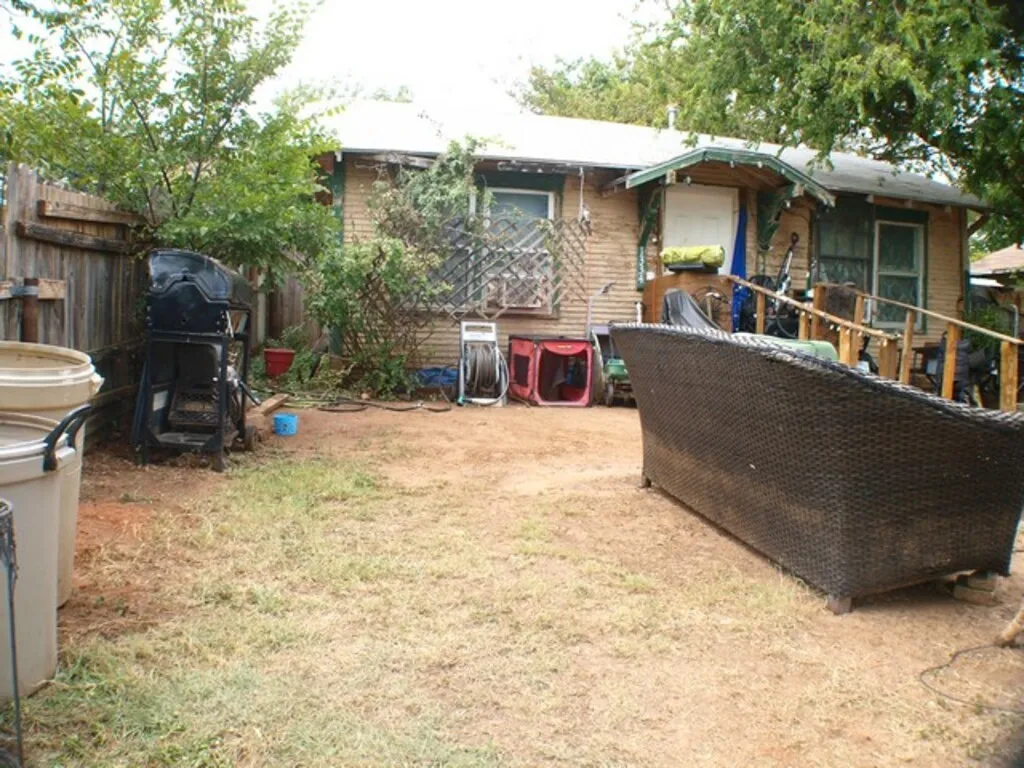 Single Family Residence For Sale in Taylor County , 1334 Oak Street, Abilene, Texas 79602, 1 Bedroom, 1 Bathroom, Garage spaces, 468 Sqft, built in 1931, Price $24,999, mls#21080956, Real Estate Agent in Abilene, Homes For Sale in Taylor county, Homes For Sale in Abilene, Realtor in Abilene Texas, Real Estate Brokerage Independent Realty Texas, Luminita Cordes Realtor