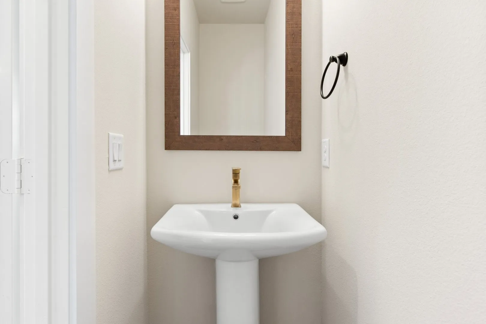 016-2028AldrichRoad-Celina-TX-75009-Bathroom2.jpg-SMALL