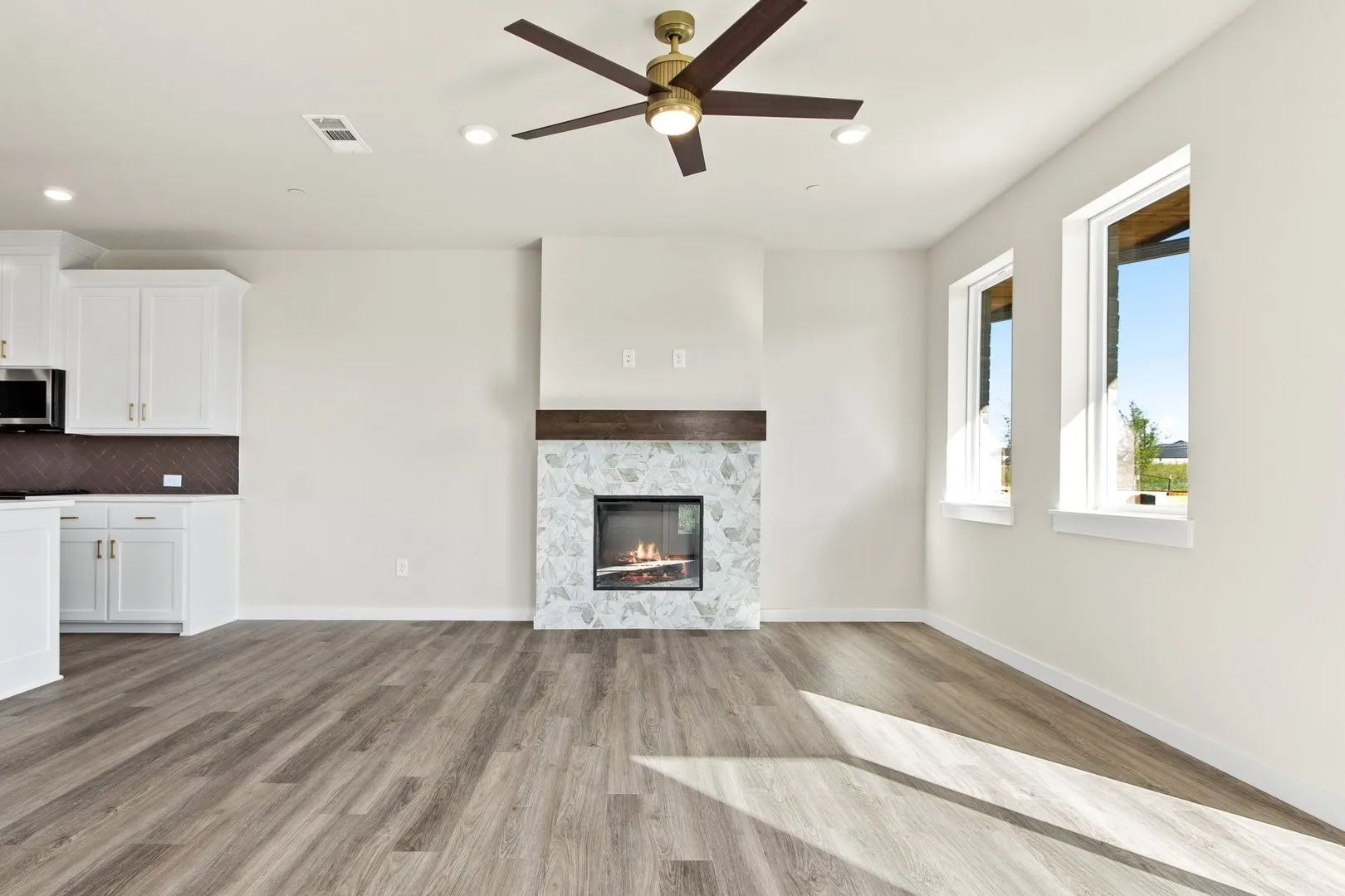 008-2028AldrichRoad-Celina-TX-75009-Living.jpg-SMALL
