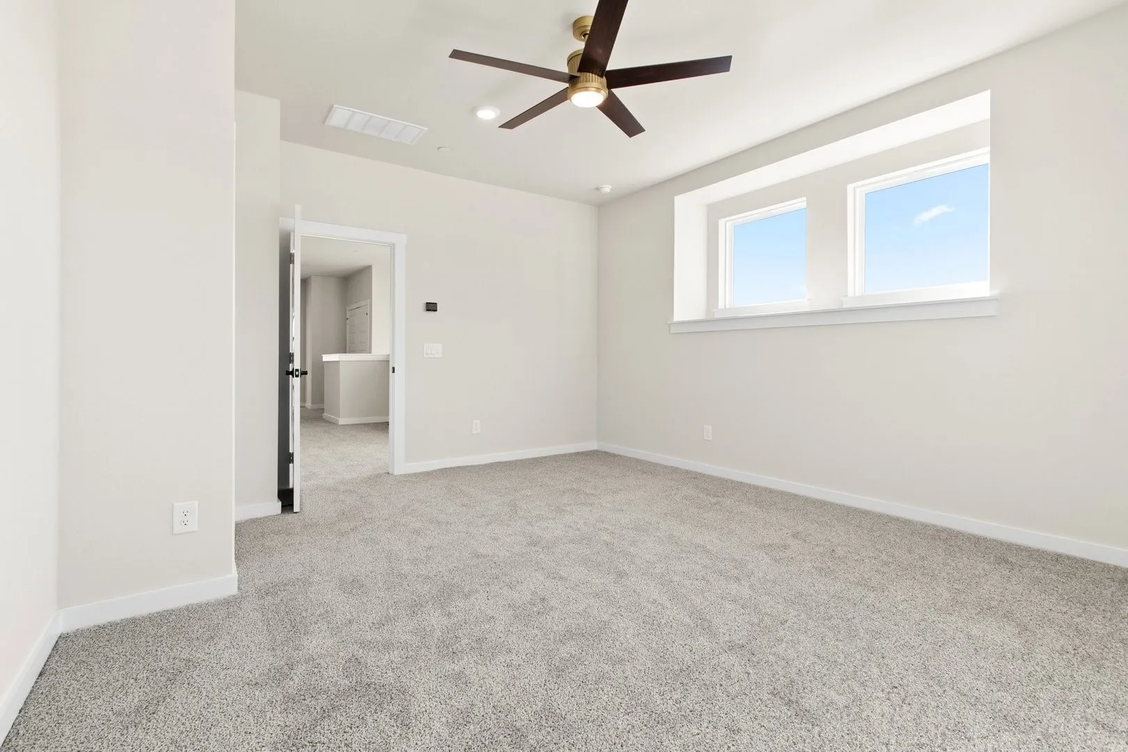 020-2028AldrichRoad-Celina-TX-75009-PrimaryBedroom.jpg-SMALL