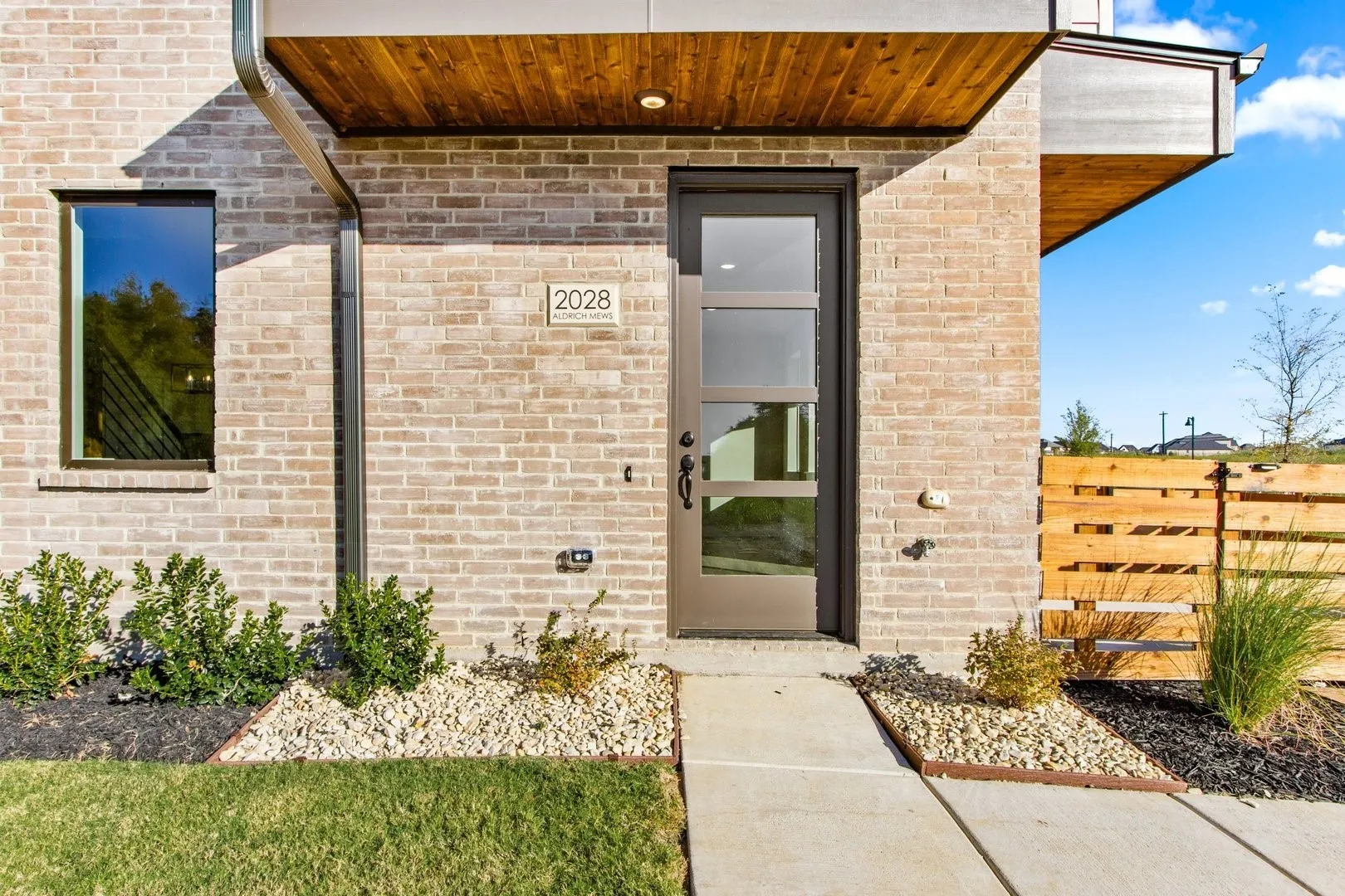 006-2028AldrichRoad-Celina-TX-75009-ExteriorEntry.jpg-SMALL
