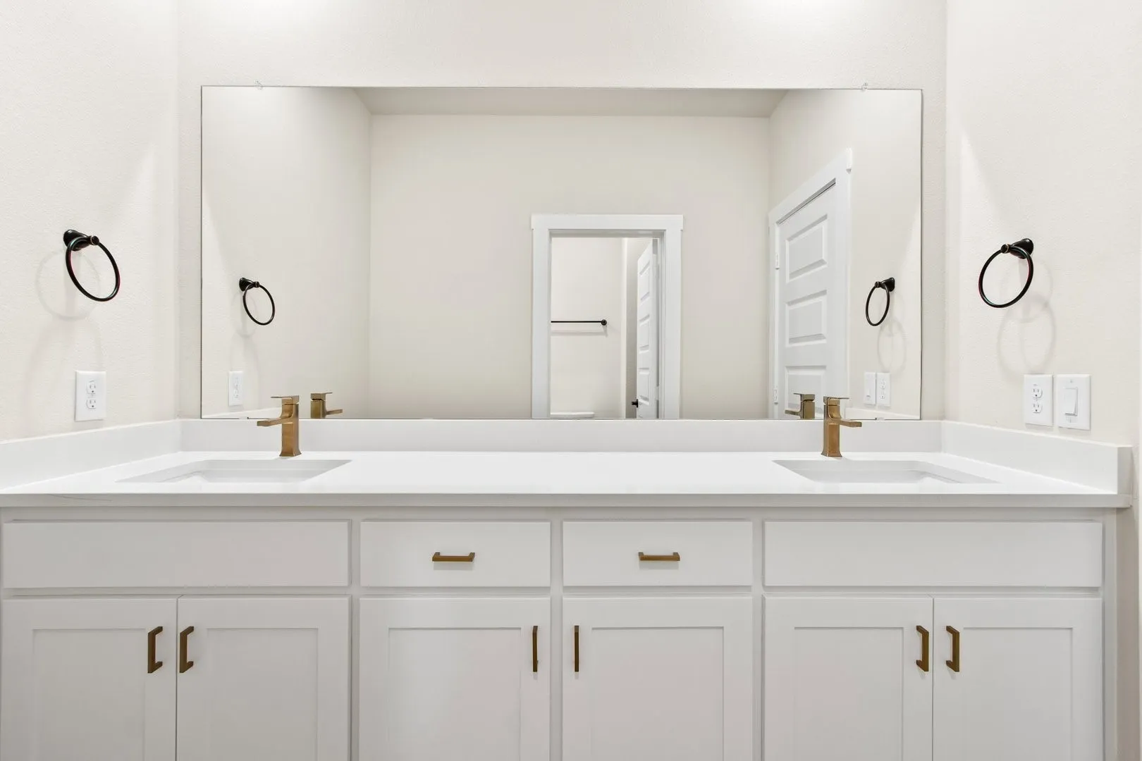 027-2028AldrichRoad-Celina-TX-75009-Bathroom3.jpg-SMALL
