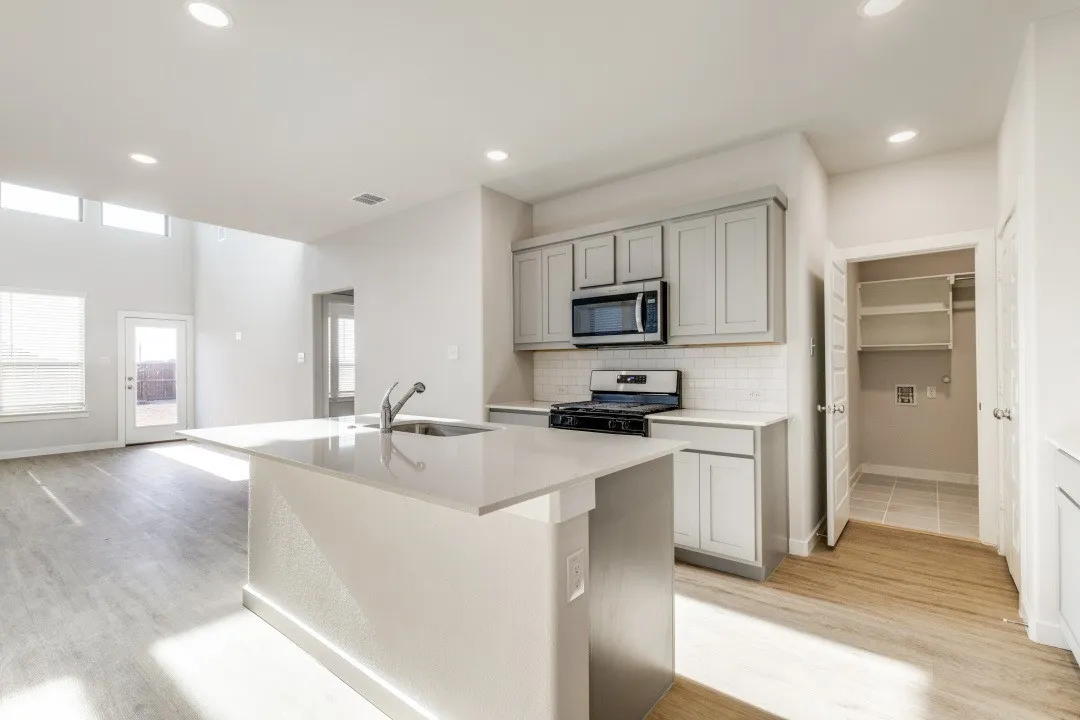 Single Family Residence For Rent in Kaufman County , 107 Huckleberry Road, Forney, Texas 75126, 4 Bedroom, 3 Bathroom, 2 Garage spaces, 2,186 Sqft, built in 2023, mls#21080815, Real Estate Agent in Forney, Homes For Rent in Kaufman county, Homes For Rent in Forney, Realtor in Forney Texas, Real Estate Brokerage Independent Realty Texas, Luminita Cordes Realtor