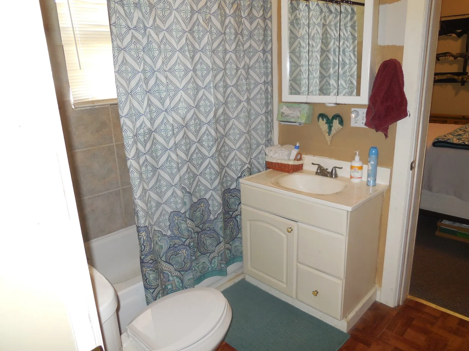 2nd Bathroom