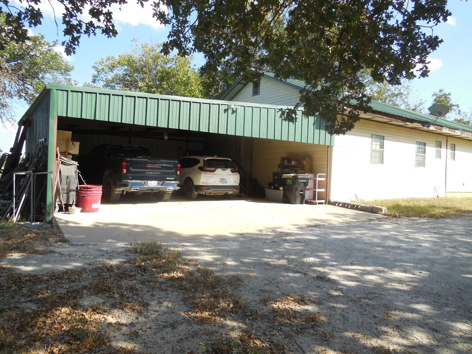 Attached large carport.