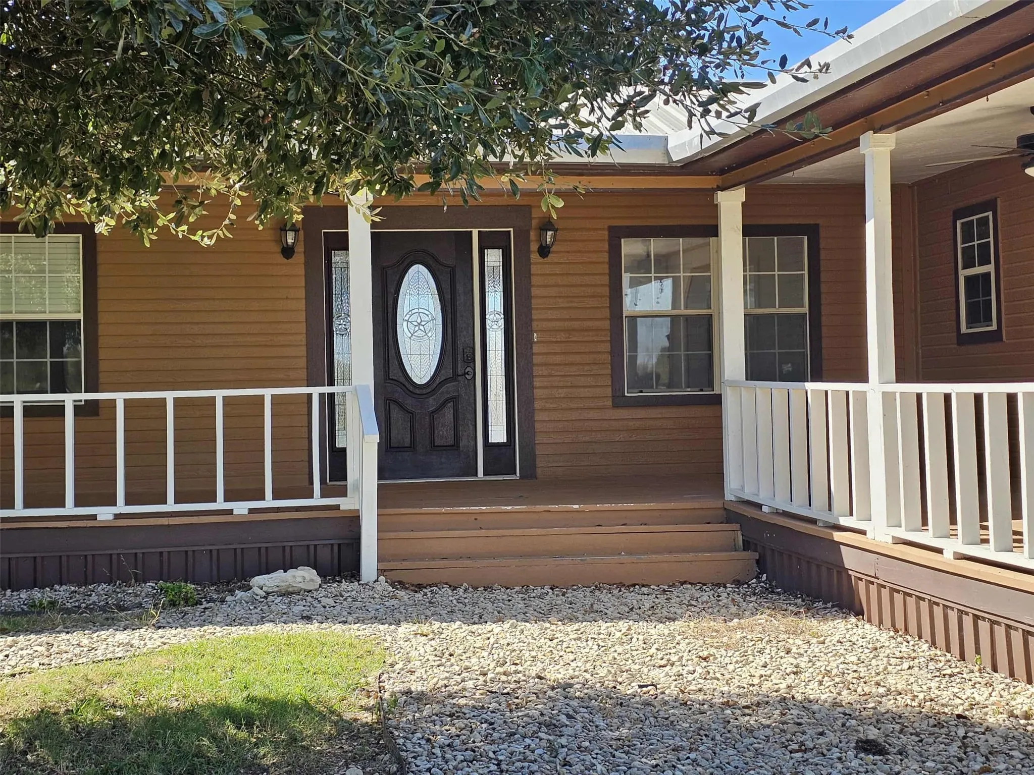 Single Family Residence For Sale in Hill County , 225 Hcr 3242, Hubbard, Texas 76648, 5 Bedroom, 3 Bathroom, Garage spaces, 2,448 Sqft, built in 1920, Unknown, mls#21079887, Real Estate Agent in Hubbard, Homes For Sale in Hill county, Homes For Sale in Hubbard, Realtor in Hubbard Texas, Real Estate Brokerage Independent Realty Texas, Luminita Cordes Realtor