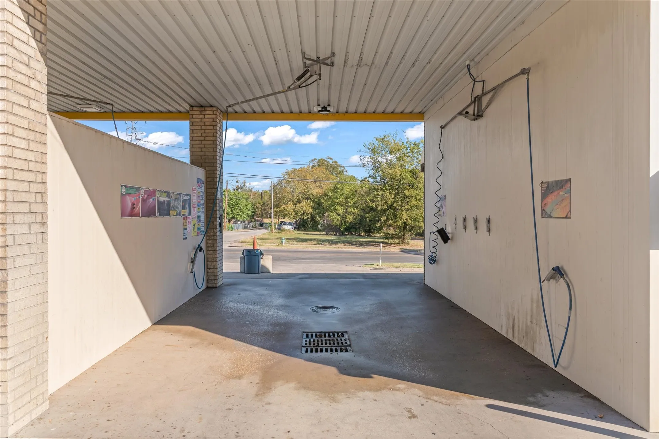 Business For Sale in Hunt County , 3937 Lee Street, Greenville, Texas 75401, 0, 0, Garage spaces, 0 Sqft, built in 2004, Preowned, mls#21075462, Real Estate Agent in Greenville, Homes For Sale in Hunt county, Homes For Sale in Greenville, Realtor in Greenville Texas, Real Estate Brokerage Independent Realty Texas, Luminita Cordes Realtor