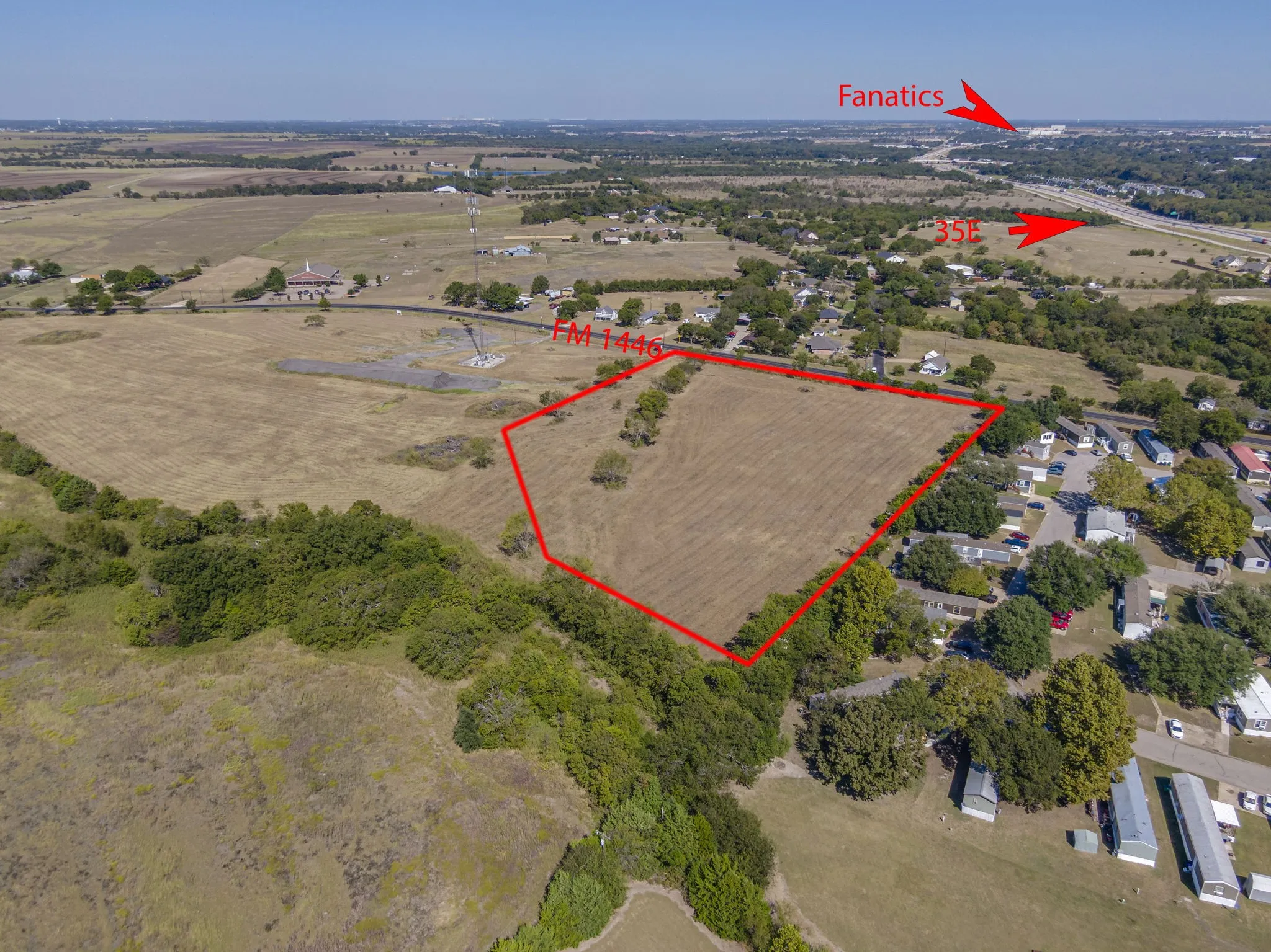 Overview of property parcel outlined.  Close to 35E, 287, and businesses