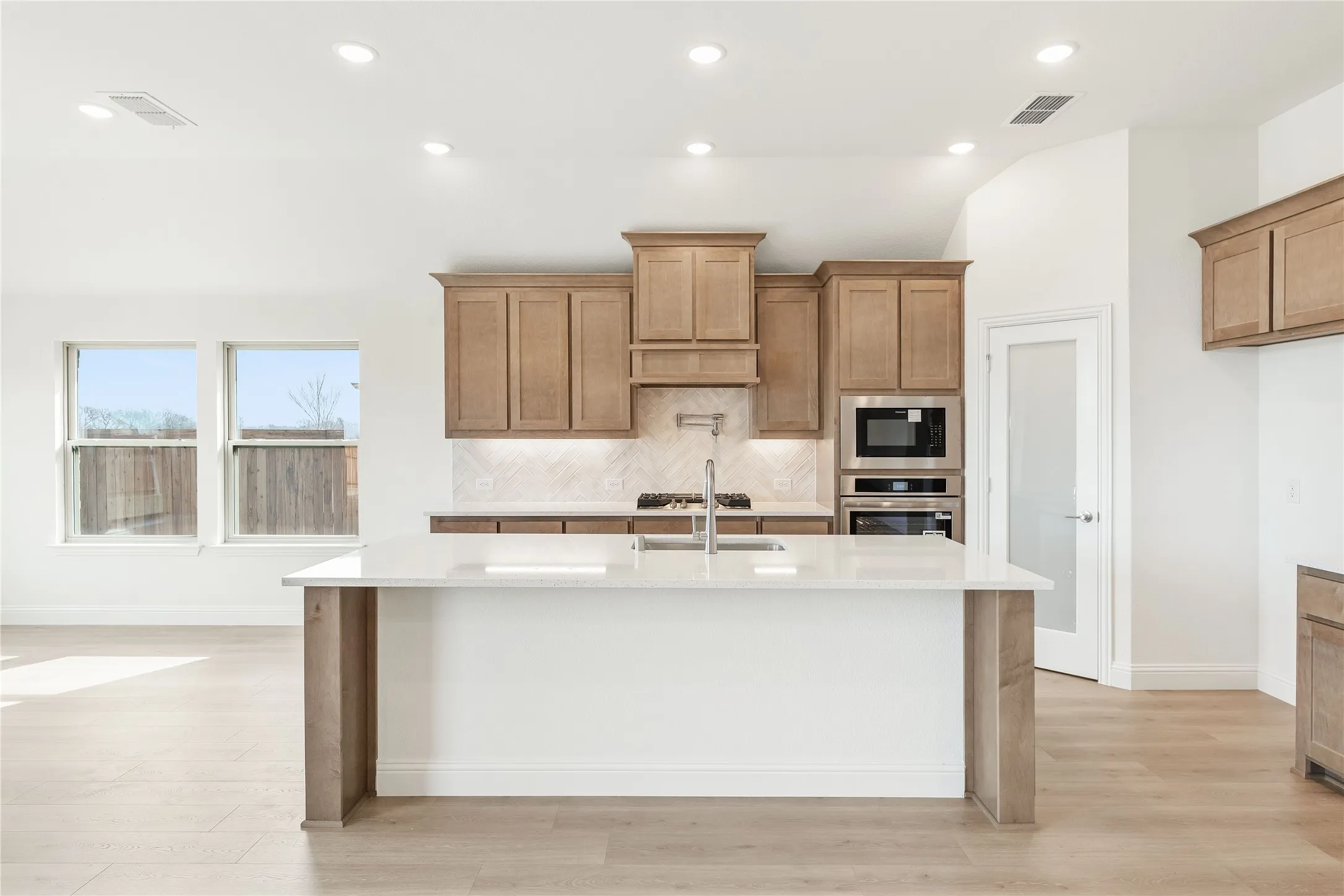 Single Family Residence For Sale in Rockwall County , 2248 Birkdale Boulevard, Royse City, Texas 75189, 3 Bedroom, 3 Bathroom, 2 Garage spaces, 2,102 Sqft, built in 2025, New Construction - Complete, mls#21068883, Real Estate Agent in Royse City, Homes For Sale in Rockwall county, Homes For Sale in Royse City, Realtor in Royse City Texas, Real Estate Brokerage Independent Realty Texas, Luminita Cordes Realtor