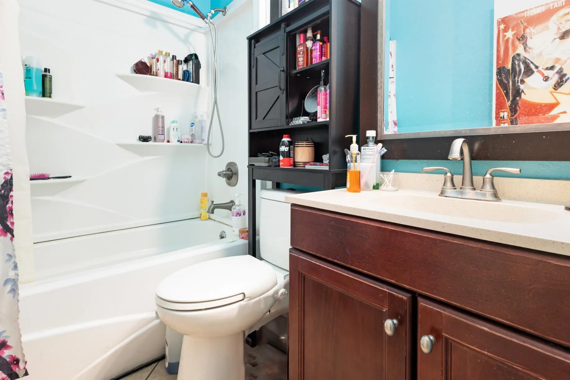 Single Family Residence For Sale in Hunt County , 6713 Wren Drive, Greenville, Texas 75402, 3 Bedroom, 2 Bathroom, Garage spaces, 1,664 Sqft, built in 1974, mls#21071892, Real Estate Agent in Greenville, Homes For Sale in Hunt county, Homes For Sale in Greenville, Realtor in Greenville Texas, Real Estate Brokerage Independent Realty Texas, Luminita Cordes Realtor