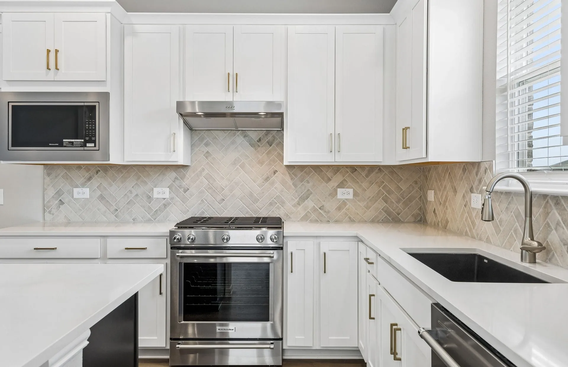 Spacious kitchen