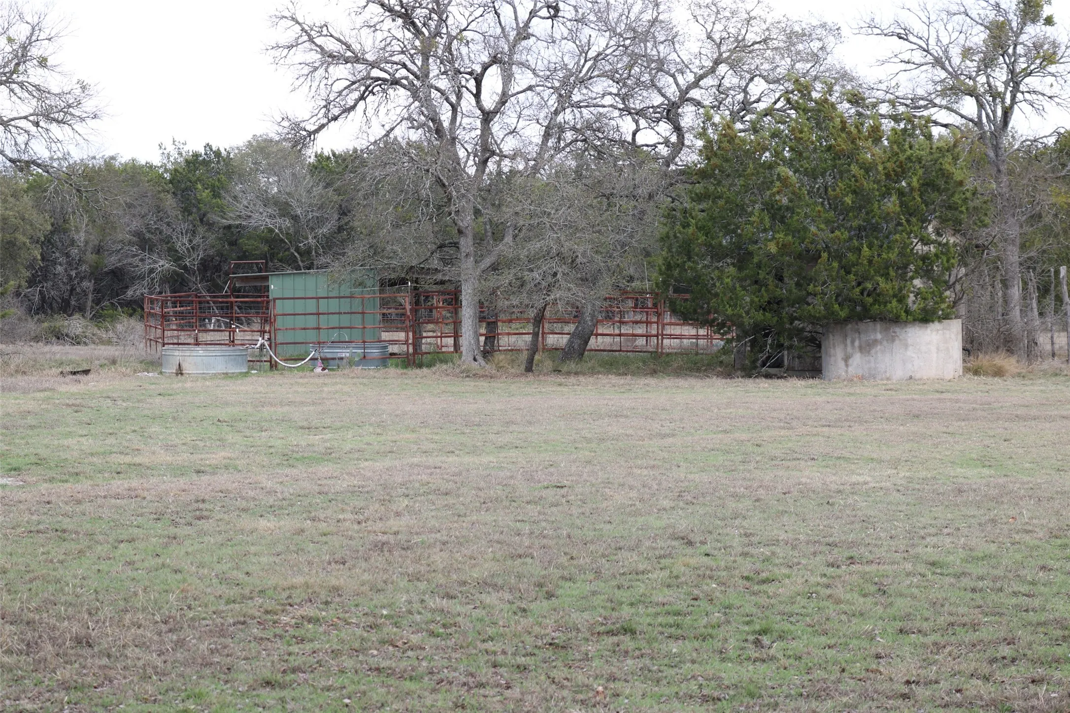 Farm For Sale in Bell County , 8520 Brewer Lane, Salado, Texas 76571, 2 Bedroom, 1 Bathroom, 1 Garage spaces, 1,380 Sqft, built in 1966, mls#21081913, Real Estate Agent in Salado, Homes For Sale in Bell county, Homes For Sale in Salado, Realtor in Salado Texas, Real Estate Brokerage Independent Realty Texas, Luminita Cordes Realtor