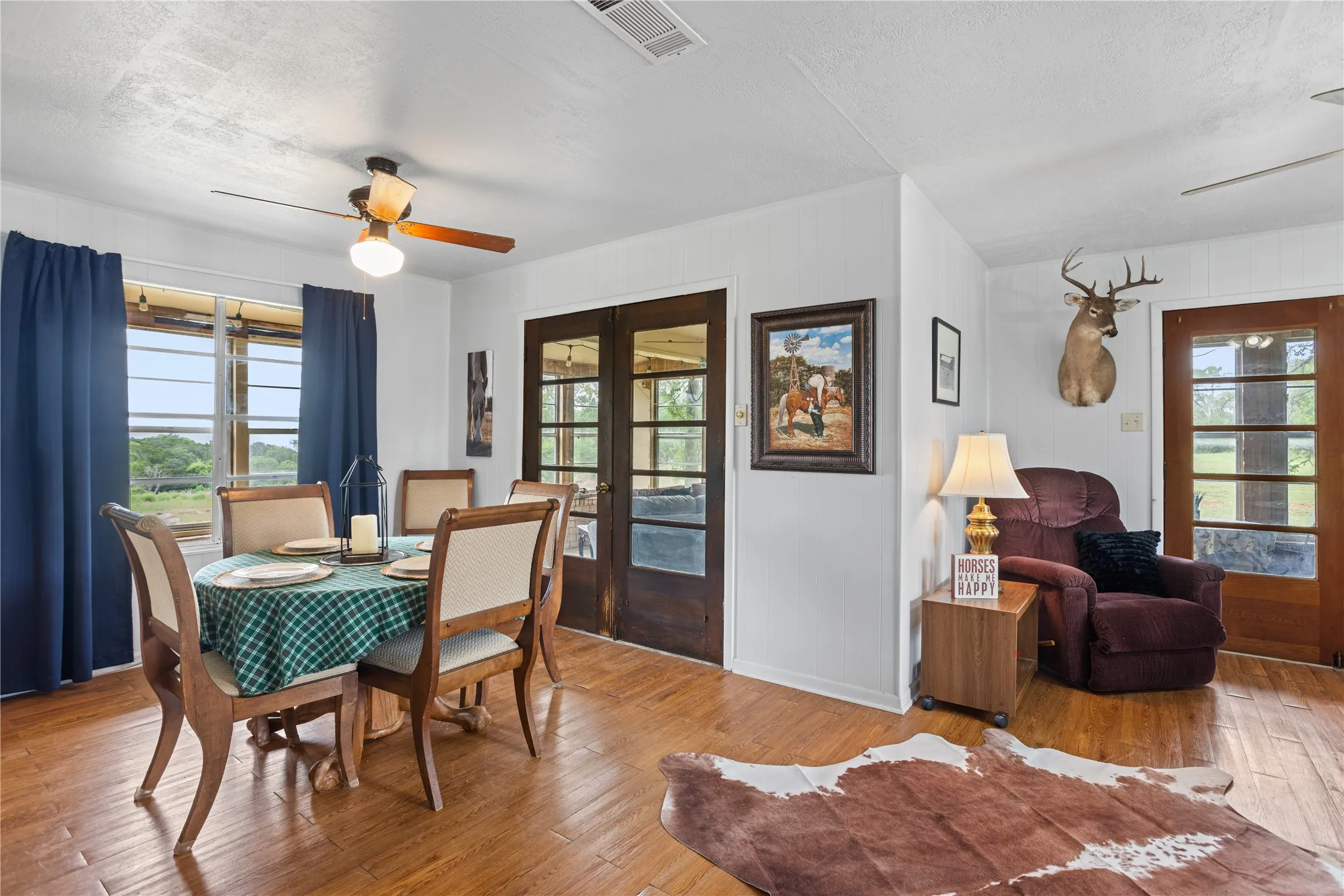 Farm For Sale in Bell County , 8520 Brewer Lane, Salado, Texas 76571, 2 Bedroom, 1 Bathroom, 1 Garage spaces, 1,380 Sqft, built in 1966, mls#21081913, Real Estate Agent in Salado, Homes For Sale in Bell county, Homes For Sale in Salado, Realtor in Salado Texas, Real Estate Brokerage Independent Realty Texas, Luminita Cordes Realtor