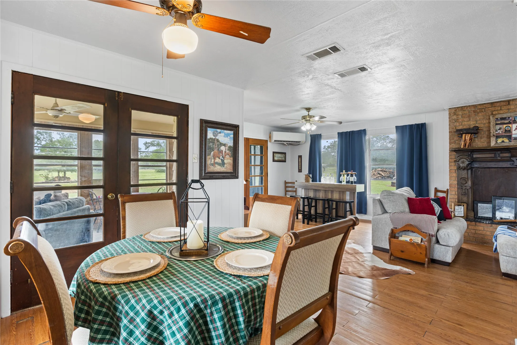 Farm For Sale in Bell County , 8520 Brewer Lane, Salado, Texas 76571, 2 Bedroom, 1 Bathroom, 1 Garage spaces, 1,380 Sqft, built in 1966, mls#21081913, Real Estate Agent in Salado, Homes For Sale in Bell county, Homes For Sale in Salado, Realtor in Salado Texas, Real Estate Brokerage Independent Realty Texas, Luminita Cordes Realtor