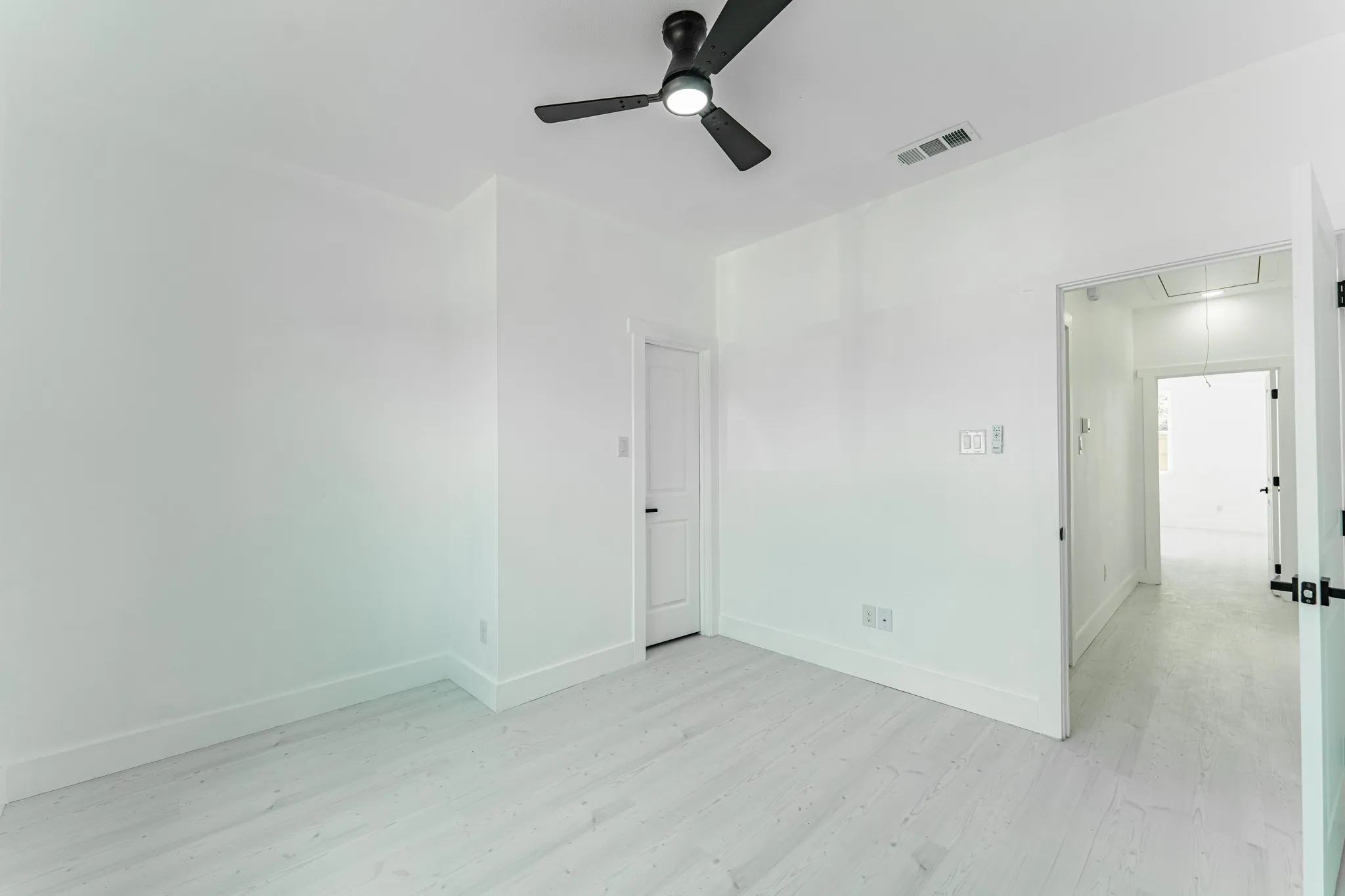 Single Family Residence For Sale in Hopkins County , 206 Ross Street W, Sulphur Springs, Texas 75482, 3 Bedroom, 2 Bathroom, 1 Garage spaces, 1,416 Sqft, built in 2025, New Construction - Complete, mls#21082124, Real Estate Agent in Sulphur Springs, Homes For Sale in Hopkins county, Homes For Sale in Sulphur Springs, Realtor in Sulphur Springs Texas, Real Estate Brokerage Independent Realty Texas, Luminita Cordes Realtor