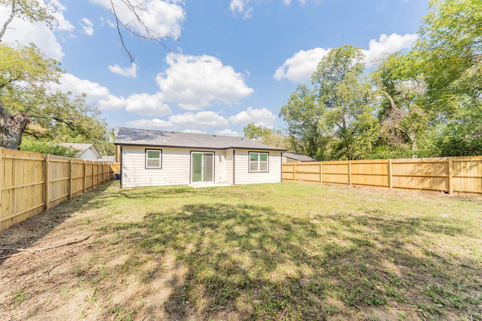 Single Family Residence For Sale in Hopkins County , 206 Ross Street W, Sulphur Springs, Texas 75482, 3 Bedroom, 2 Bathroom, 1 Garage spaces, 1,416 Sqft, built in 2025, New Construction - Complete, mls#21082124, Real Estate Agent in Sulphur Springs, Homes For Sale in Hopkins county, Homes For Sale in Sulphur Springs, Realtor in Sulphur Springs Texas, Real Estate Brokerage Independent Realty Texas, Luminita Cordes Realtor