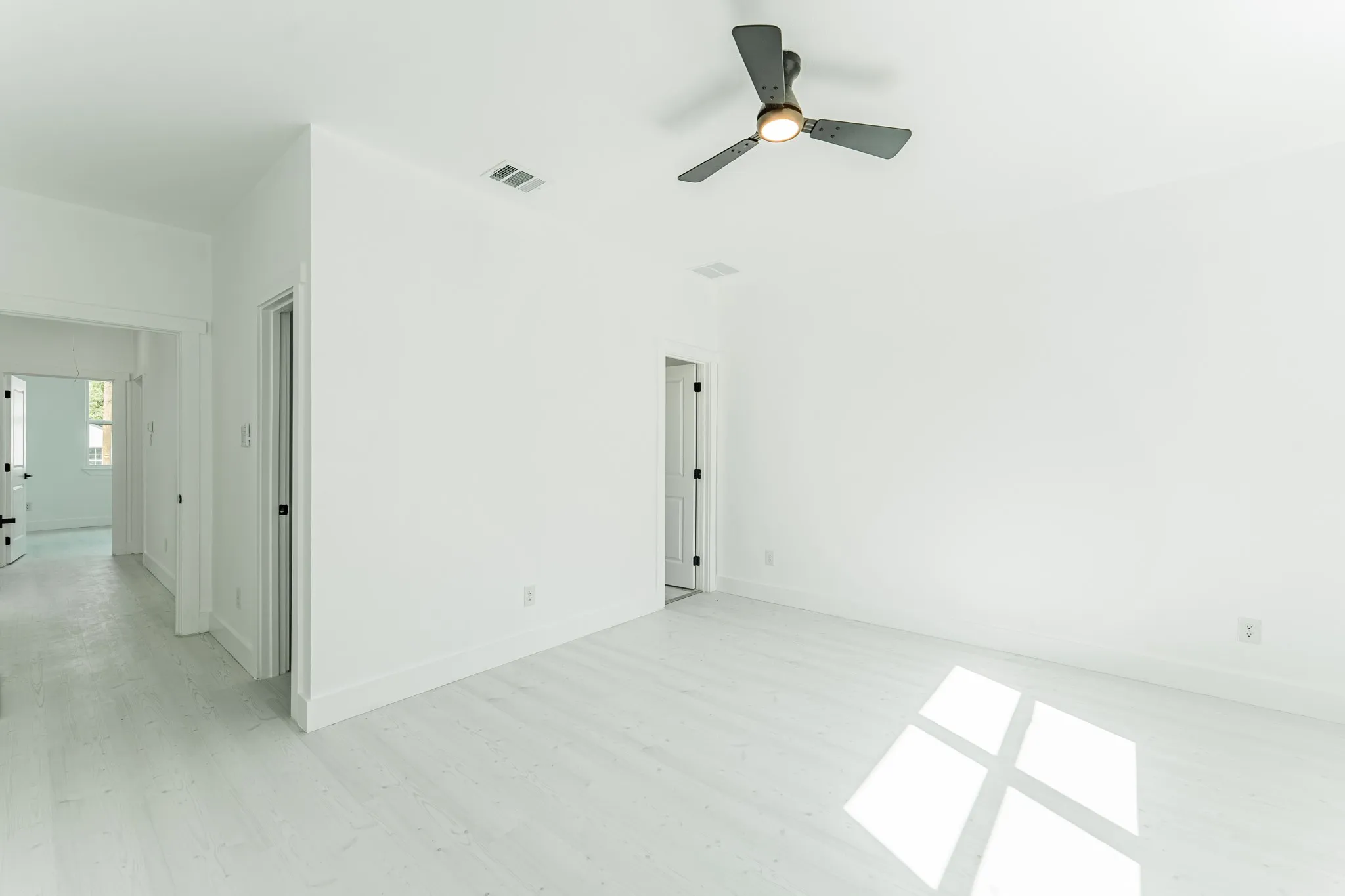 Single Family Residence For Sale in Hopkins County , 206 Ross Street W, Sulphur Springs, Texas 75482, 3 Bedroom, 2 Bathroom, 1 Garage spaces, 1,416 Sqft, built in 2025, New Construction - Complete, mls#21082124, Real Estate Agent in Sulphur Springs, Homes For Sale in Hopkins county, Homes For Sale in Sulphur Springs, Realtor in Sulphur Springs Texas, Real Estate Brokerage Independent Realty Texas, Luminita Cordes Realtor