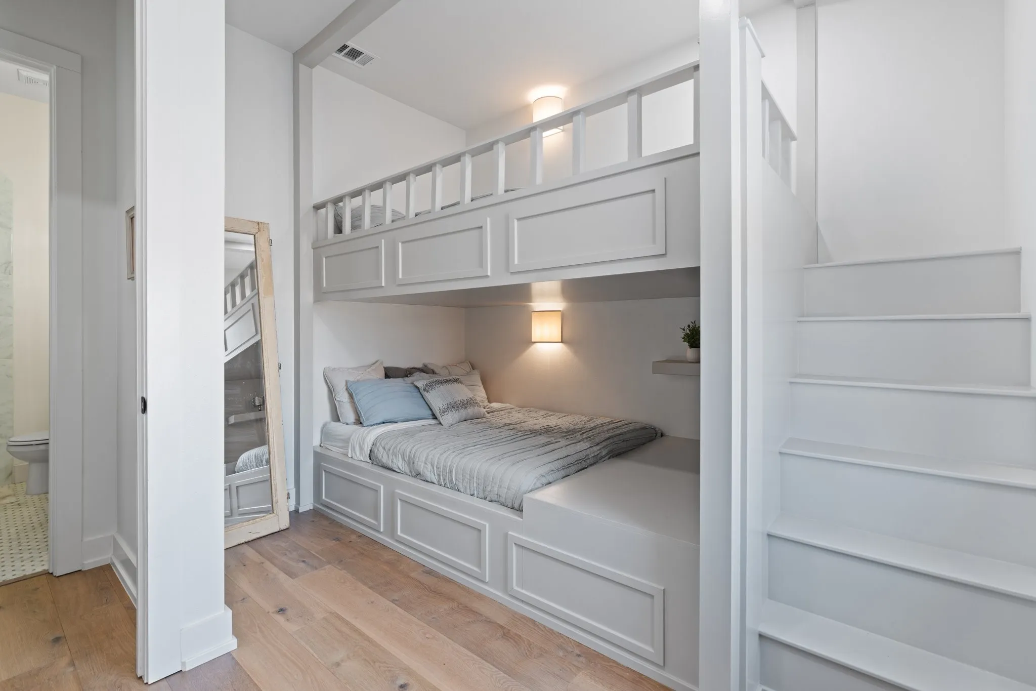 Custom Bunk Retreat – Built-in Full-Size Bunks with Designer Lighting