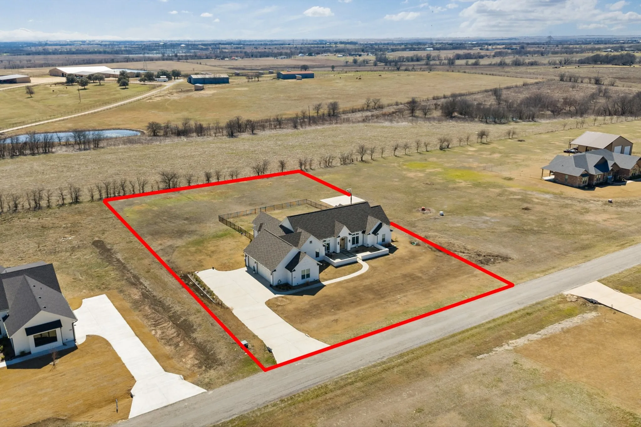 Single Family Residence For Sale in Johnson County , 6305 Sage Creek Drive, Godley, Texas 76044, 4 Bedroom, 4 Bathroom, 3 Garage spaces, 3,256 Sqft, built in 2020, Preowned, mls#21080559, Real Estate Agent in Godley, Homes For Sale in Johnson county, Homes For Sale in Godley, Realtor in Godley Texas, Real Estate Brokerage Independent Realty Texas, Luminita Cordes Realtor