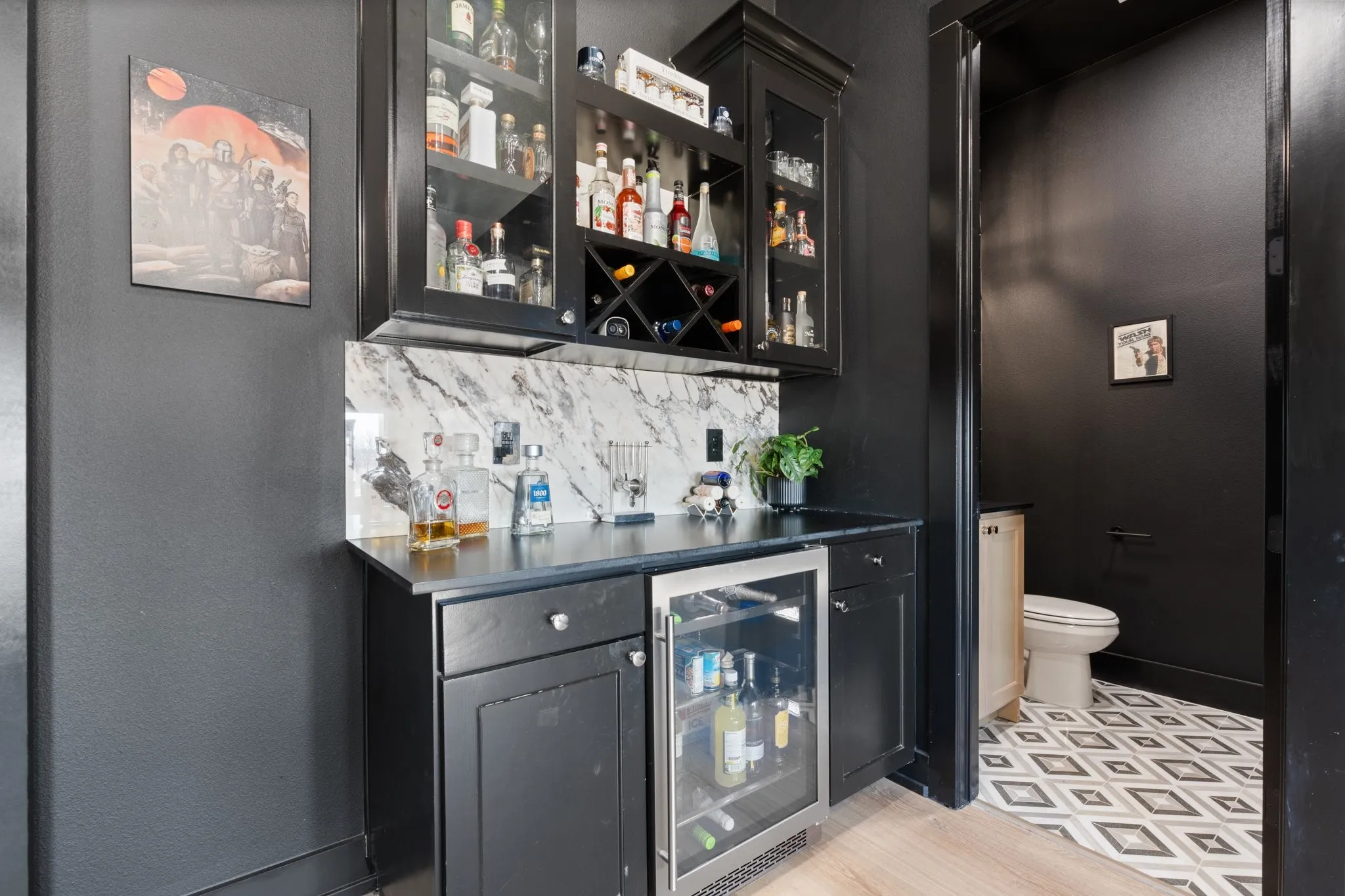 Elegant Entertainment Retreat – Gameroom with Dry Bar