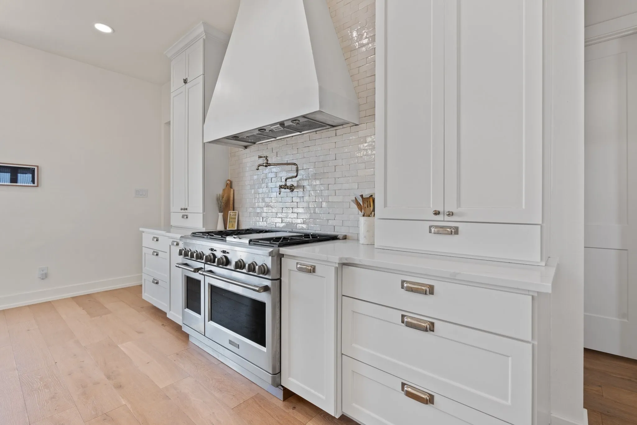 Single Family Residence For Sale in Johnson County , 6305 Sage Creek Drive, Godley, Texas 76044, 4 Bedroom, 4 Bathroom, 3 Garage spaces, 3,256 Sqft, built in 2020, Preowned, mls#21080559, Real Estate Agent in Godley, Homes For Sale in Johnson county, Homes For Sale in Godley, Realtor in Godley Texas, Real Estate Brokerage Independent Realty Texas, Luminita Cordes Realtor