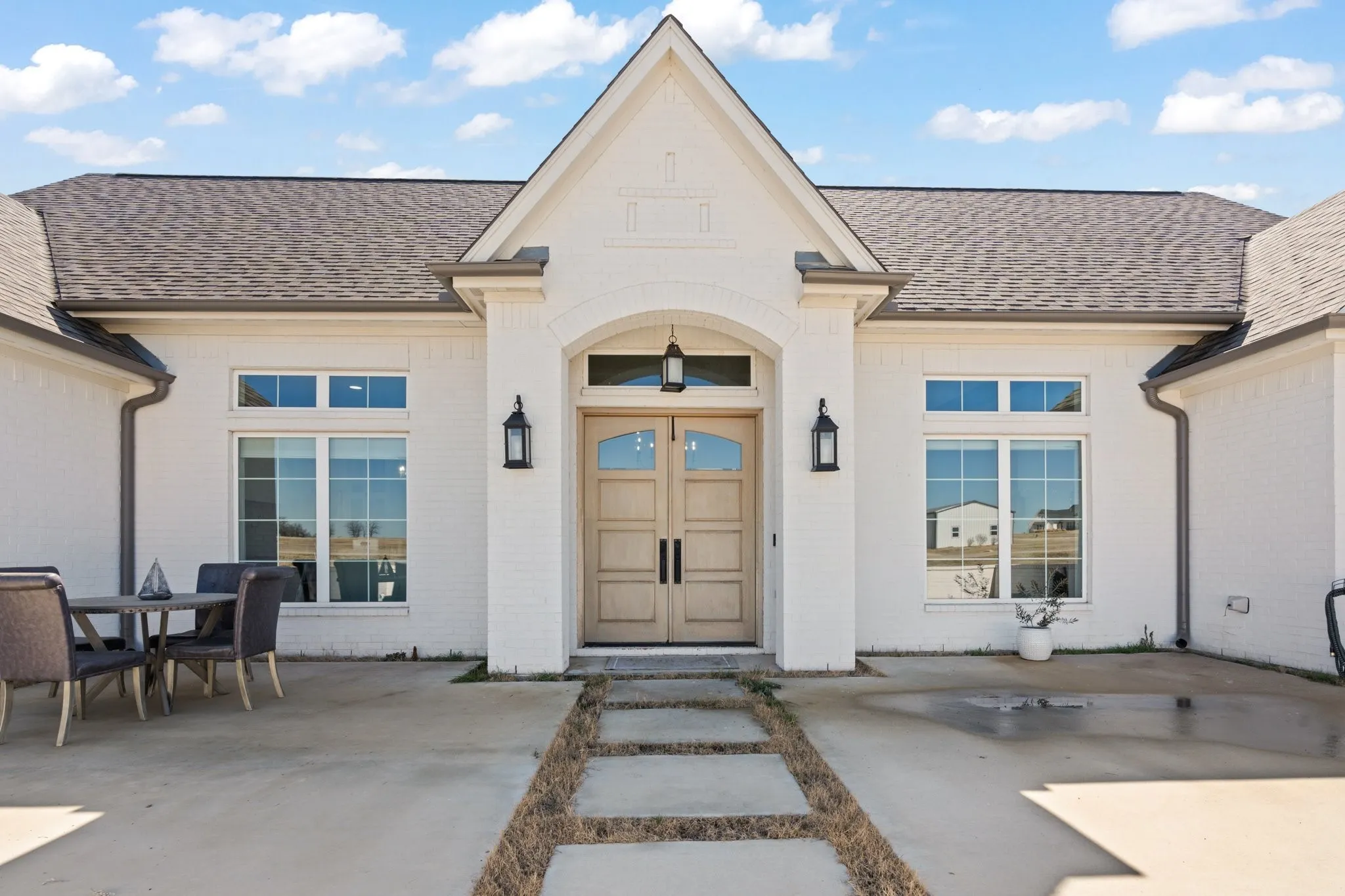 Single Family Residence For Sale in Johnson County , 6305 Sage Creek Drive, Godley, Texas 76044, 4 Bedroom, 4 Bathroom, 3 Garage spaces, 3,256 Sqft, built in 2020, Preowned, mls#21080559, Real Estate Agent in Godley, Homes For Sale in Johnson county, Homes For Sale in Godley, Realtor in Godley Texas, Real Estate Brokerage Independent Realty Texas, Luminita Cordes Realtor
