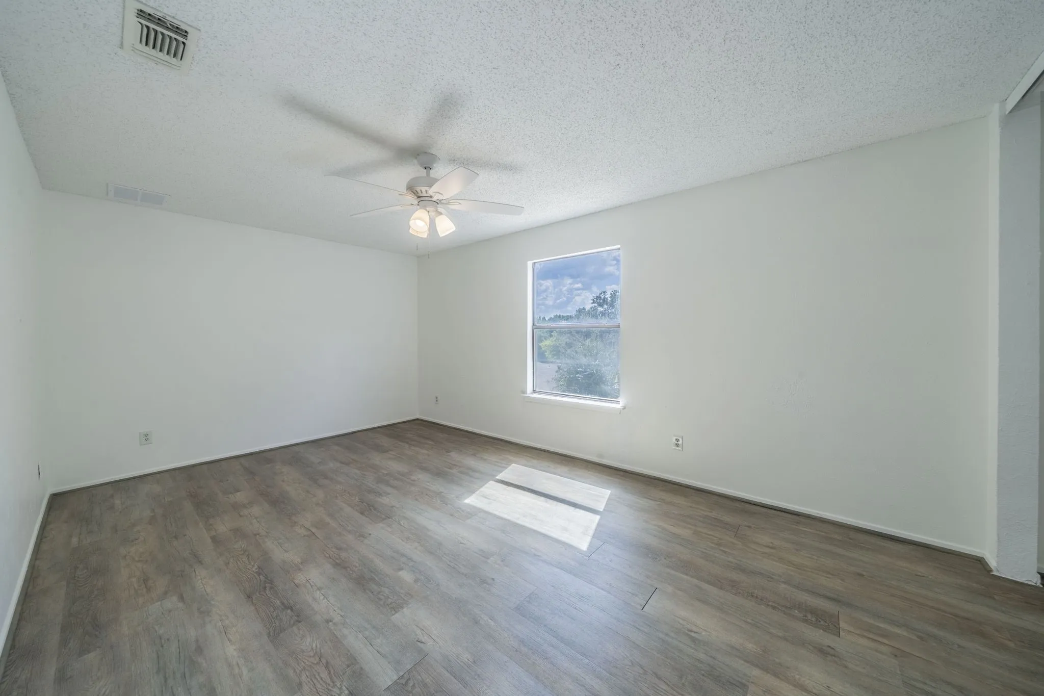 Another bedroom