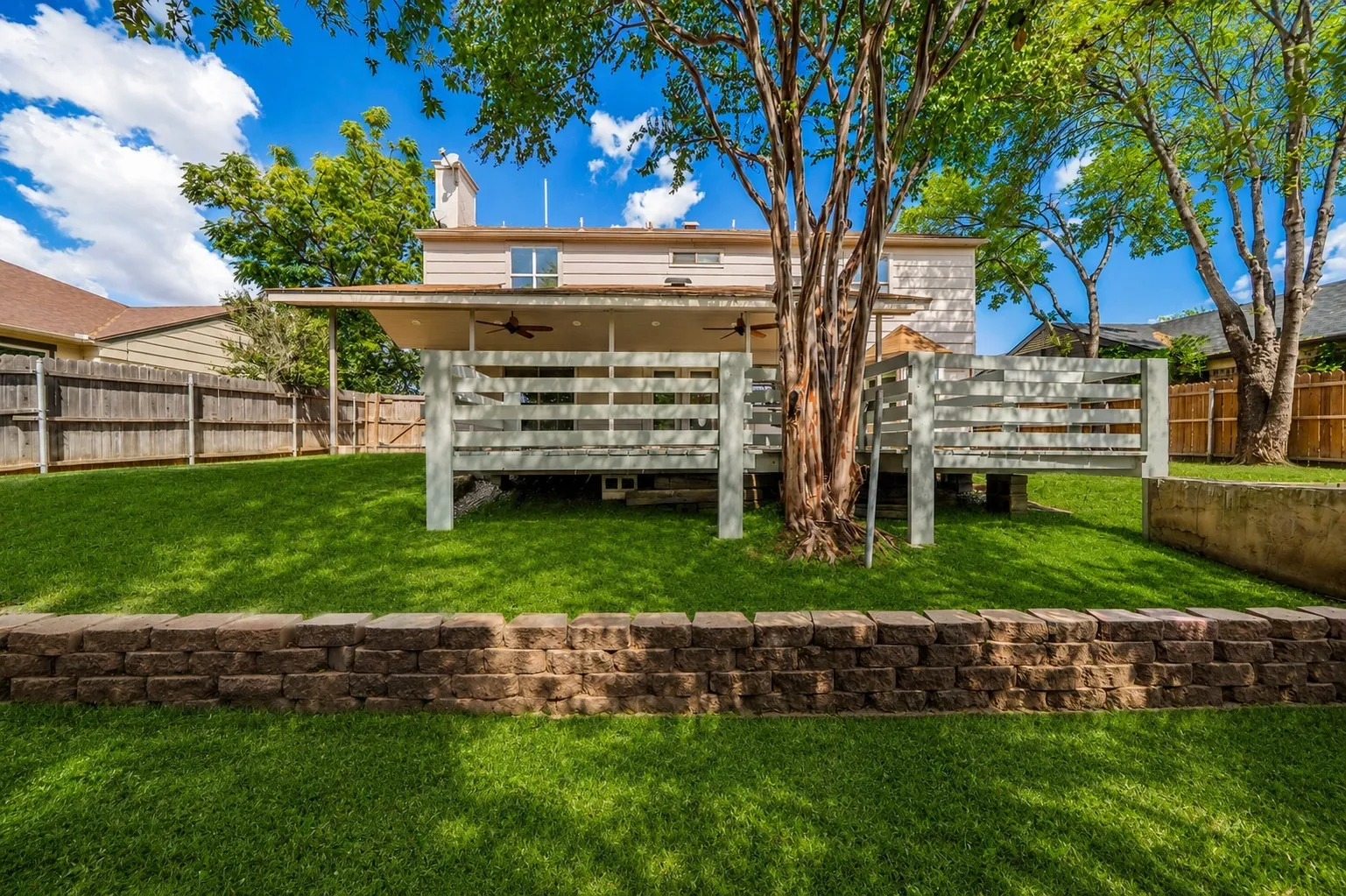 Peaceful backyard. Just enjoy!