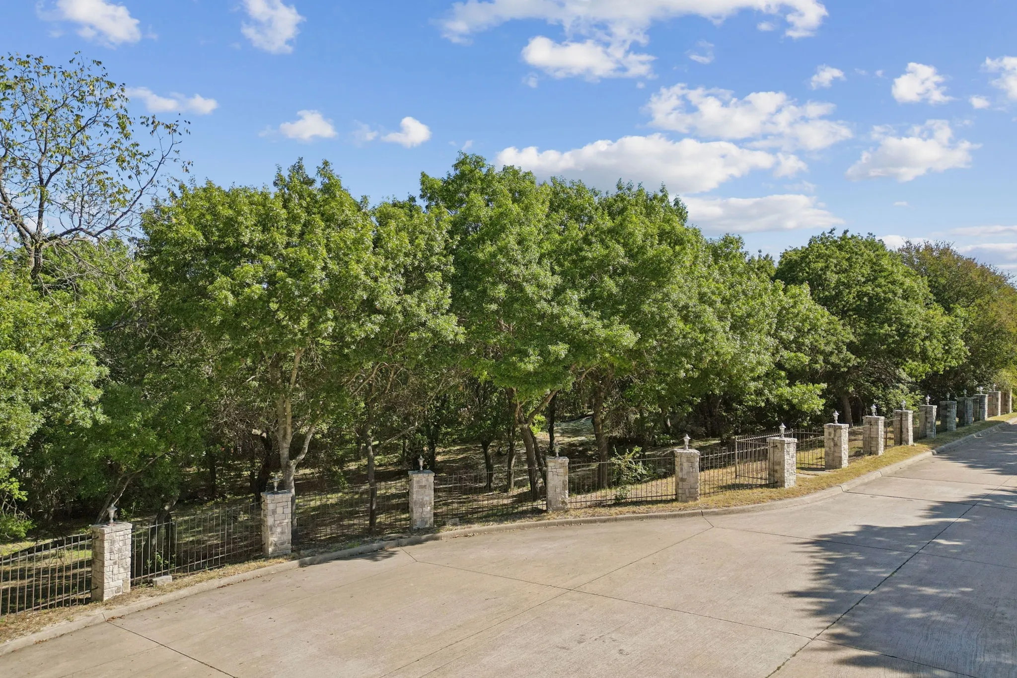 Improved Land For Sale in Collin County , 811 Shady Brook Lane, Fairview, Texas 75069, 0, 0, Garage spaces, 0 Sqft, built in 0, mls#21079039, Real Estate Agent in Fairview, Homes For Sale in Collin county, Homes For Sale in Fairview, Realtor in Fairview Texas, Real Estate Brokerage Independent Realty Texas, Luminita Cordes Realtor