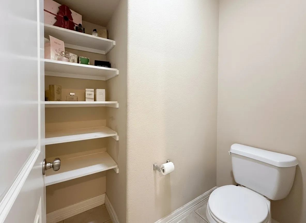 Single Family Residence For Sale in Denton County , 1817 Shoebill Drive, Little Elm, Texas 75068, 4 Bedroom, 3 Bathroom, 2 Garage spaces, 2,663 Sqft, built in 2009, Preowned, mls#21082228, Real Estate Agent in Little Elm, Homes For Sale in Denton county, Homes For Sale in Little Elm, Realtor in Little Elm Texas, Real Estate Brokerage Independent Realty Texas, Luminita Cordes Realtor