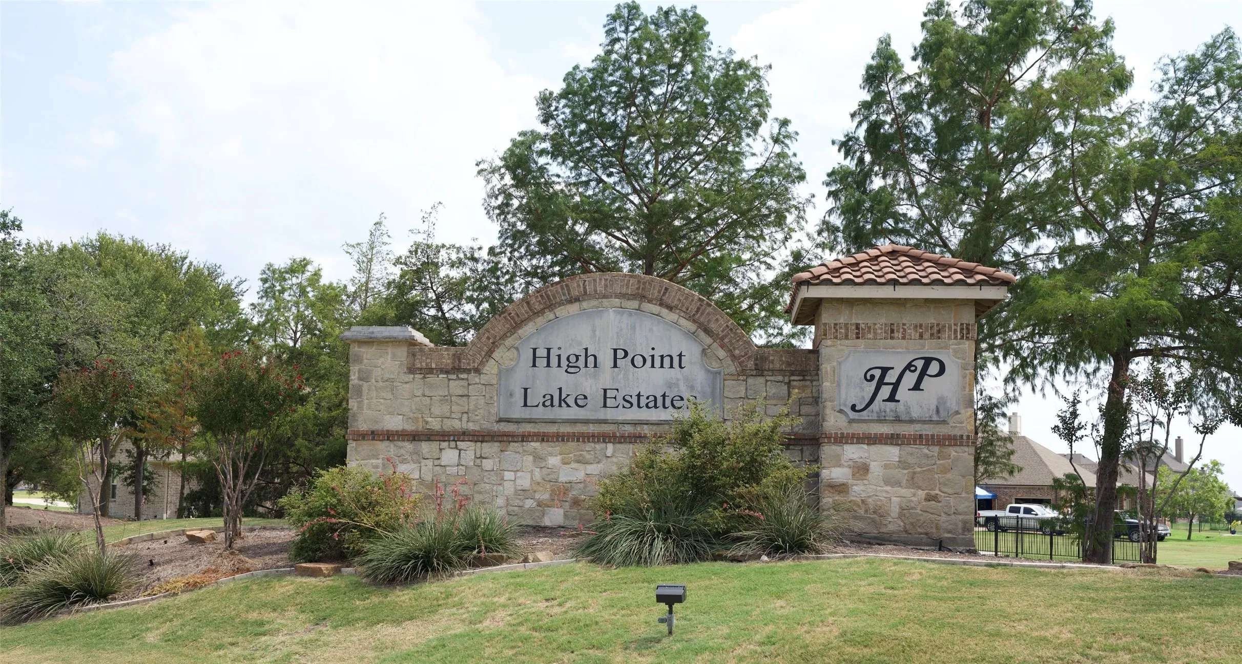 Gorgeous entrance welcomes your arrival!