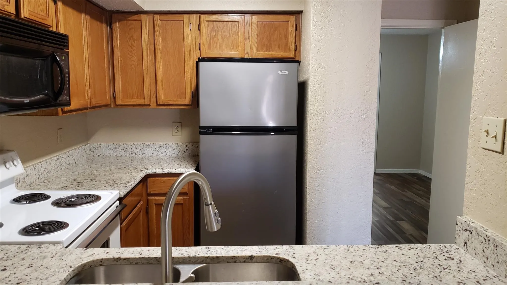 Condominium For Sale in Dallas County , 9811 Walnut Street 108, Dallas, Texas 75243, 1 Bedroom, 1 Bathroom, Garage spaces, 662 Sqft, built in 1981, Preowned, Price $65,000, mls#21083222, Real Estate Agent in Dallas, Homes For Sale in Dallas county, Homes For Sale in Dallas, Realtor in Dallas Texas, Real Estate Brokerage Independent Realty Texas, Luminita Cordes Realtor