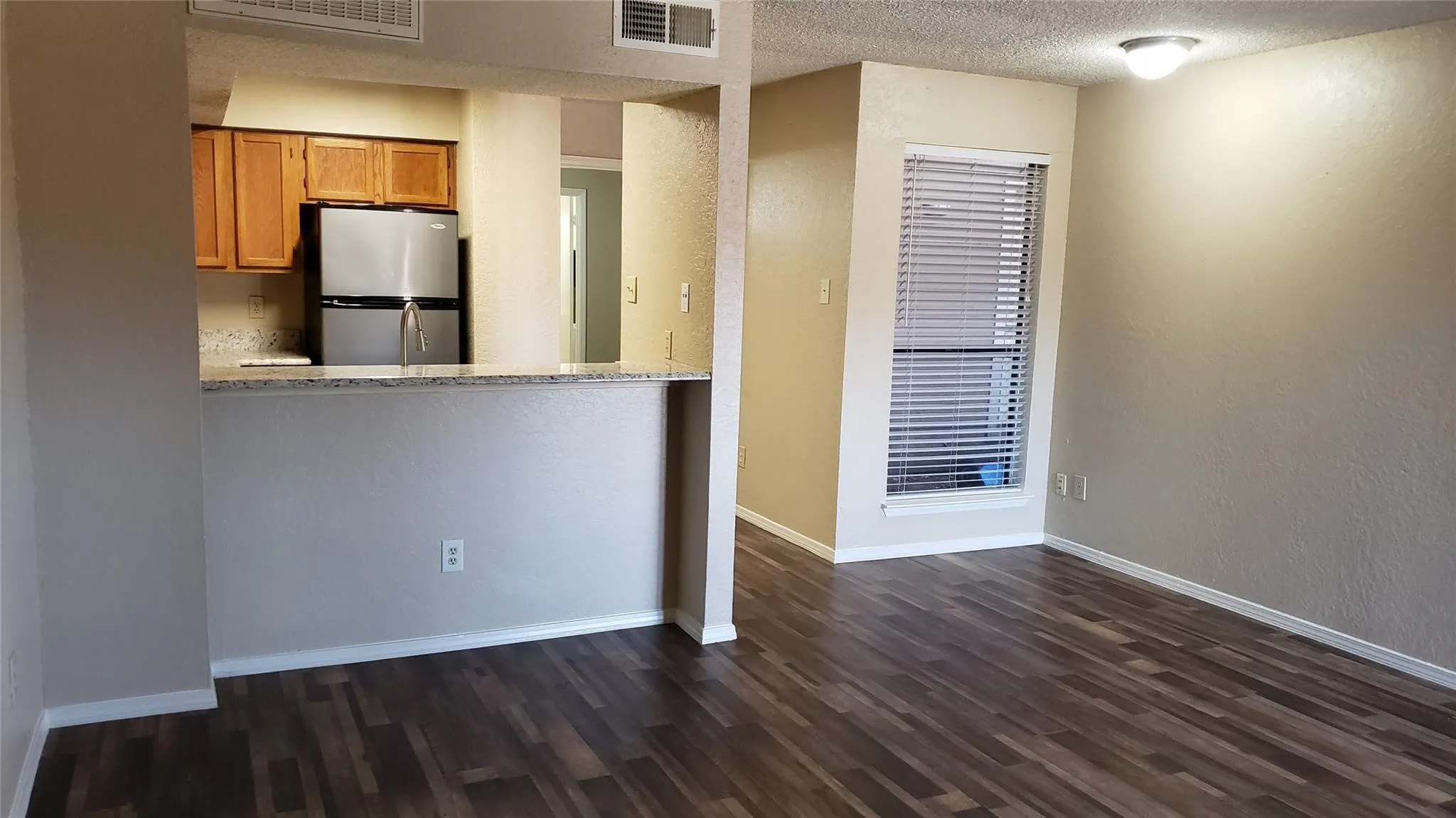 Condominium For Sale in Dallas County , 9811 Walnut Street 108, Dallas, Texas 75243, 1 Bedroom, 1 Bathroom, Garage spaces, 662 Sqft, built in 1981, Preowned, Price $65,000, mls#21083222, Real Estate Agent in Dallas, Homes For Sale in Dallas county, Homes For Sale in Dallas, Realtor in Dallas Texas, Real Estate Brokerage Independent Realty Texas, Luminita Cordes Realtor