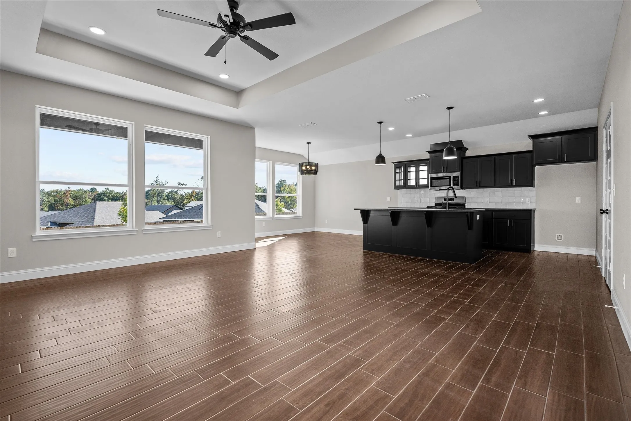 Single Family Residence For Sale in Smith County , 16517 Crossing Circle, Lindale, Texas 75771, 4 Bedroom, 2 Bathroom, 2 Garage spaces, 1,865 Sqft, built in 2025, New Construction - Complete, mls#21083338, Real Estate Agent in Lindale, Homes For Sale in Smith county, Homes For Sale in Lindale, Realtor in Lindale Texas, Real Estate Brokerage Independent Realty Texas, Luminita Cordes Realtor