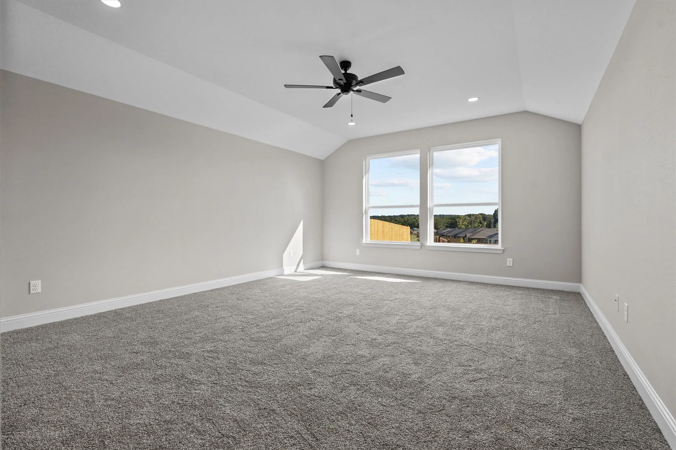 Single Family Residence For Sale in Smith County , 16517 Crossing Circle, Lindale, Texas 75771, 4 Bedroom, 2 Bathroom, 2 Garage spaces, 1,865 Sqft, built in 2025, New Construction - Complete, mls#21083338, Real Estate Agent in Lindale, Homes For Sale in Smith county, Homes For Sale in Lindale, Realtor in Lindale Texas, Real Estate Brokerage Independent Realty Texas, Luminita Cordes Realtor