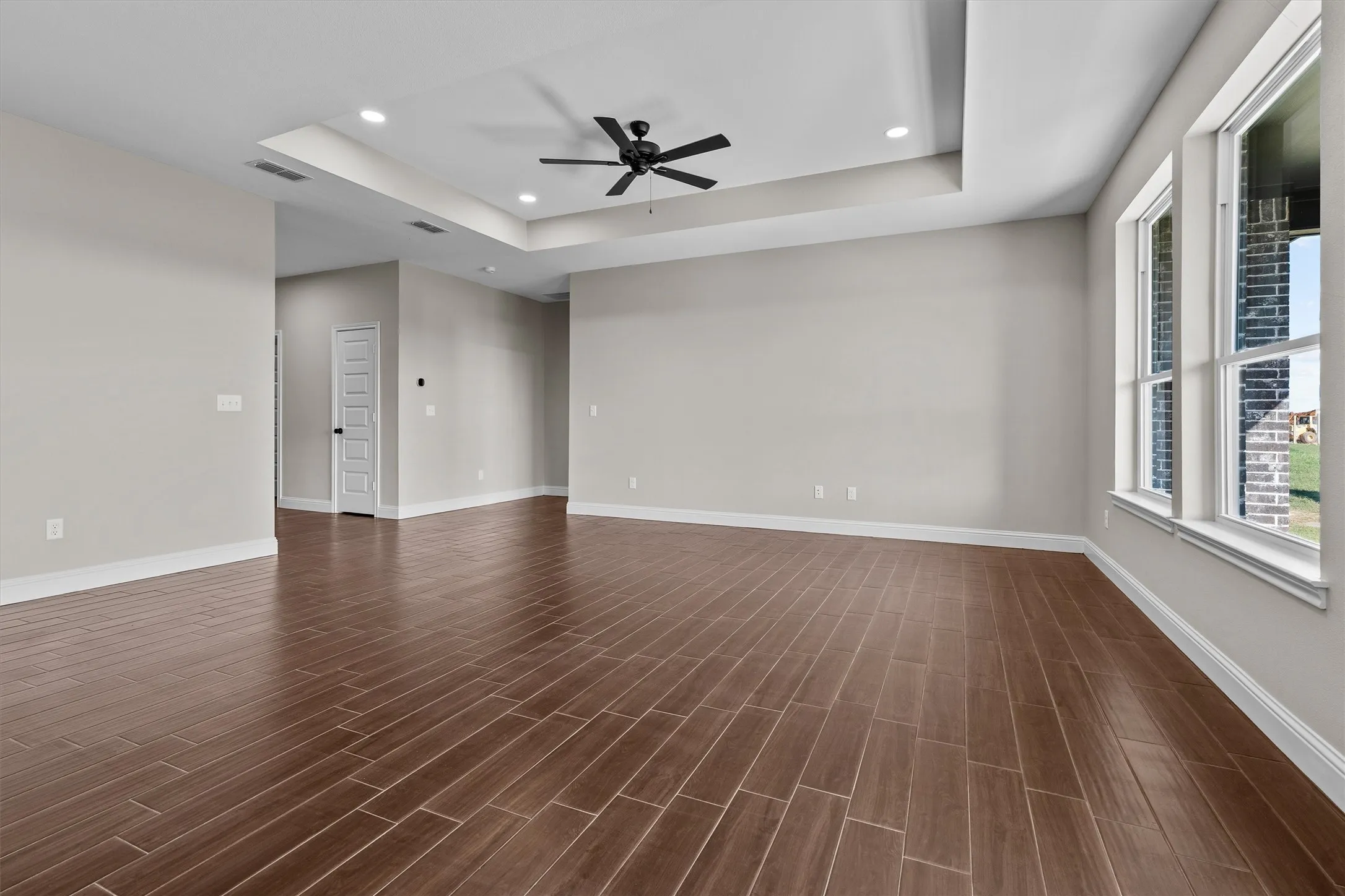 Single Family Residence For Sale in Smith County , 16517 Crossing Circle, Lindale, Texas 75771, 4 Bedroom, 2 Bathroom, 2 Garage spaces, 1,865 Sqft, built in 2025, New Construction - Complete, mls#21083338, Real Estate Agent in Lindale, Homes For Sale in Smith county, Homes For Sale in Lindale, Realtor in Lindale Texas, Real Estate Brokerage Independent Realty Texas, Luminita Cordes Realtor