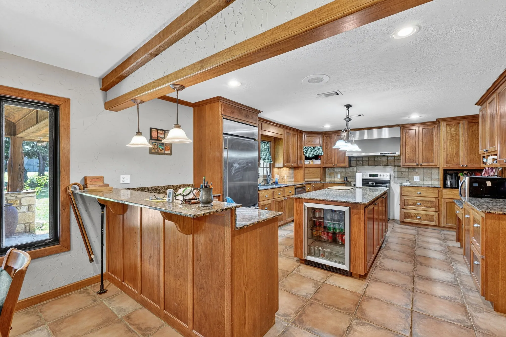 Single Family Residence For Sale in Hamilton County , 725 County Road 300, Hamilton, Texas 76531, 4 Bedroom, 4 Bathroom, Garage spaces, 3,346 Sqft, built in 1990, mls#21083742, Real Estate Agent in Hamilton, Homes For Sale in Hamilton county, Homes For Sale in Hamilton, Realtor in Hamilton Texas, Real Estate Brokerage Independent Realty Texas, Luminita Cordes Realtor